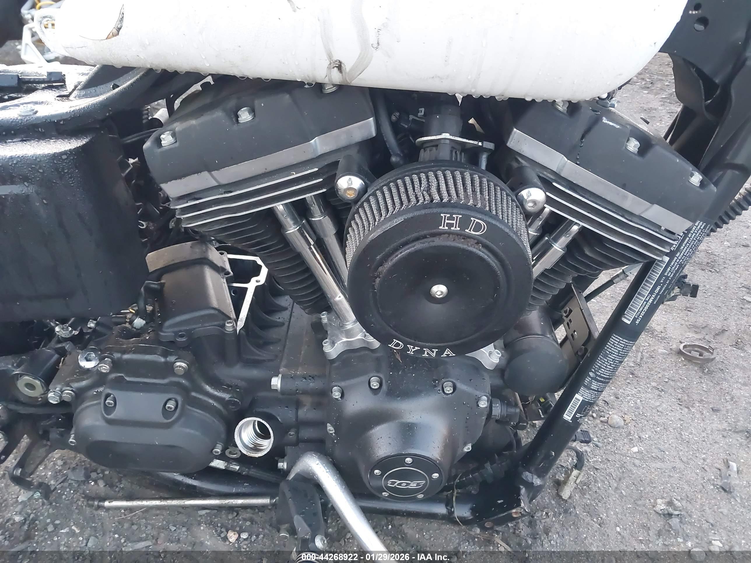 HARLEY-DAVIDSON FXDBP image 8