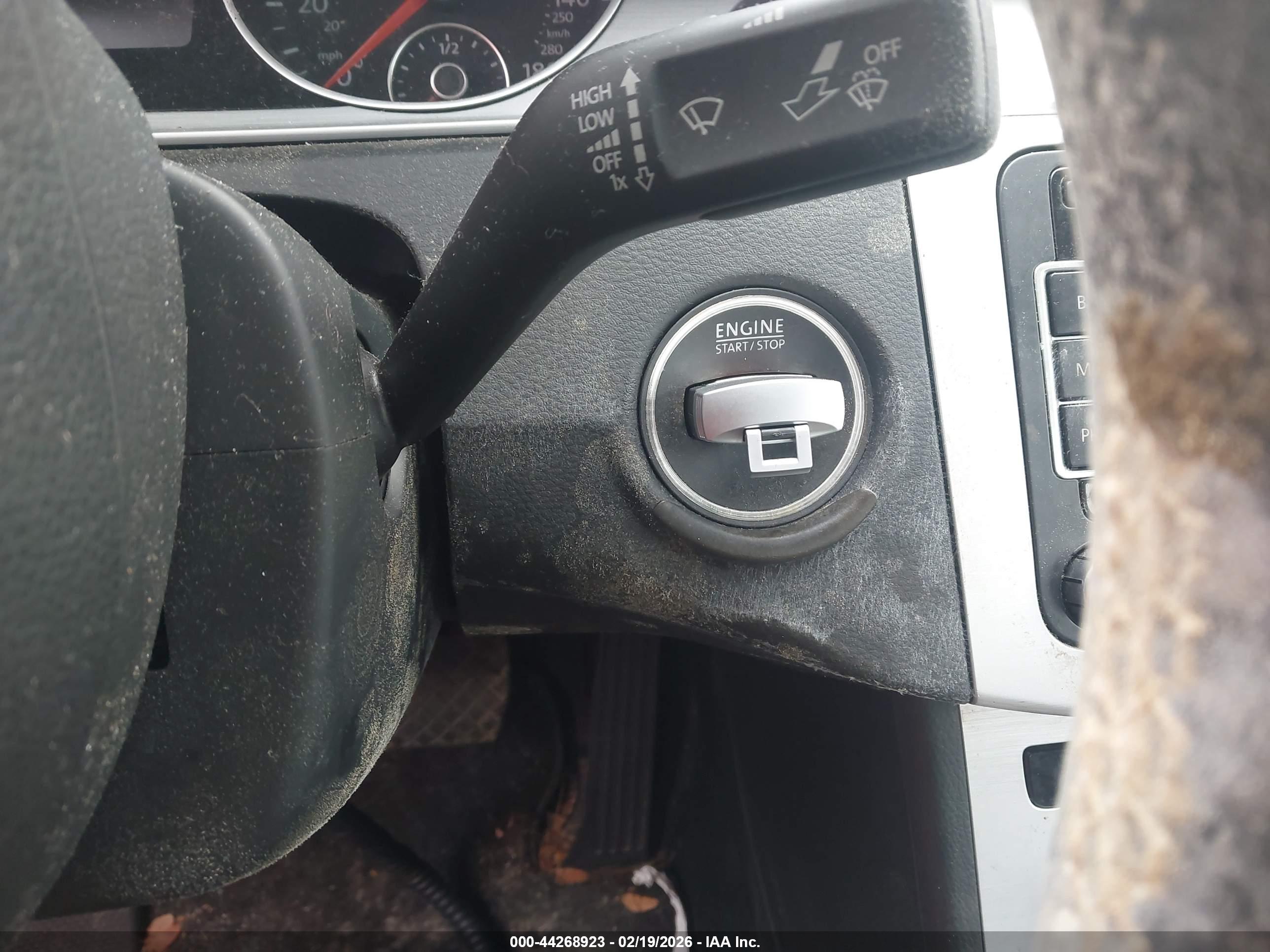 VOLKSWAGEN CC image 11