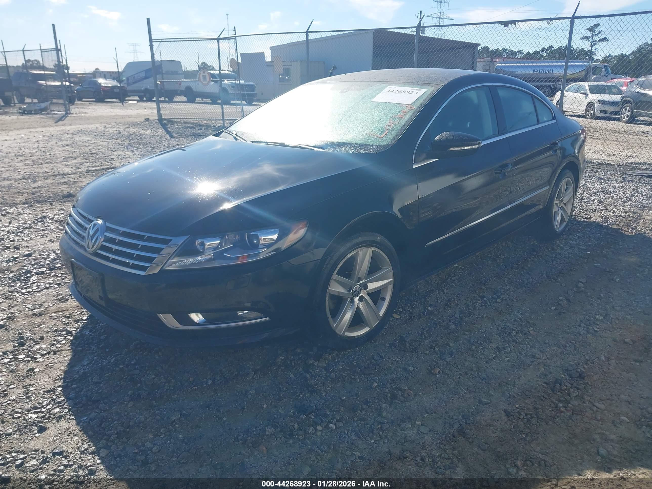 VOLKSWAGEN CC image 2