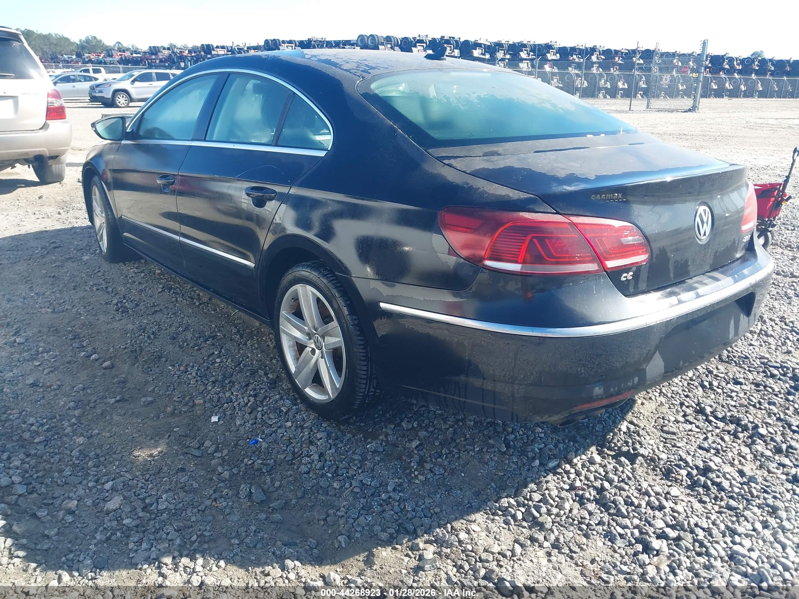 VOLKSWAGEN CC image 3