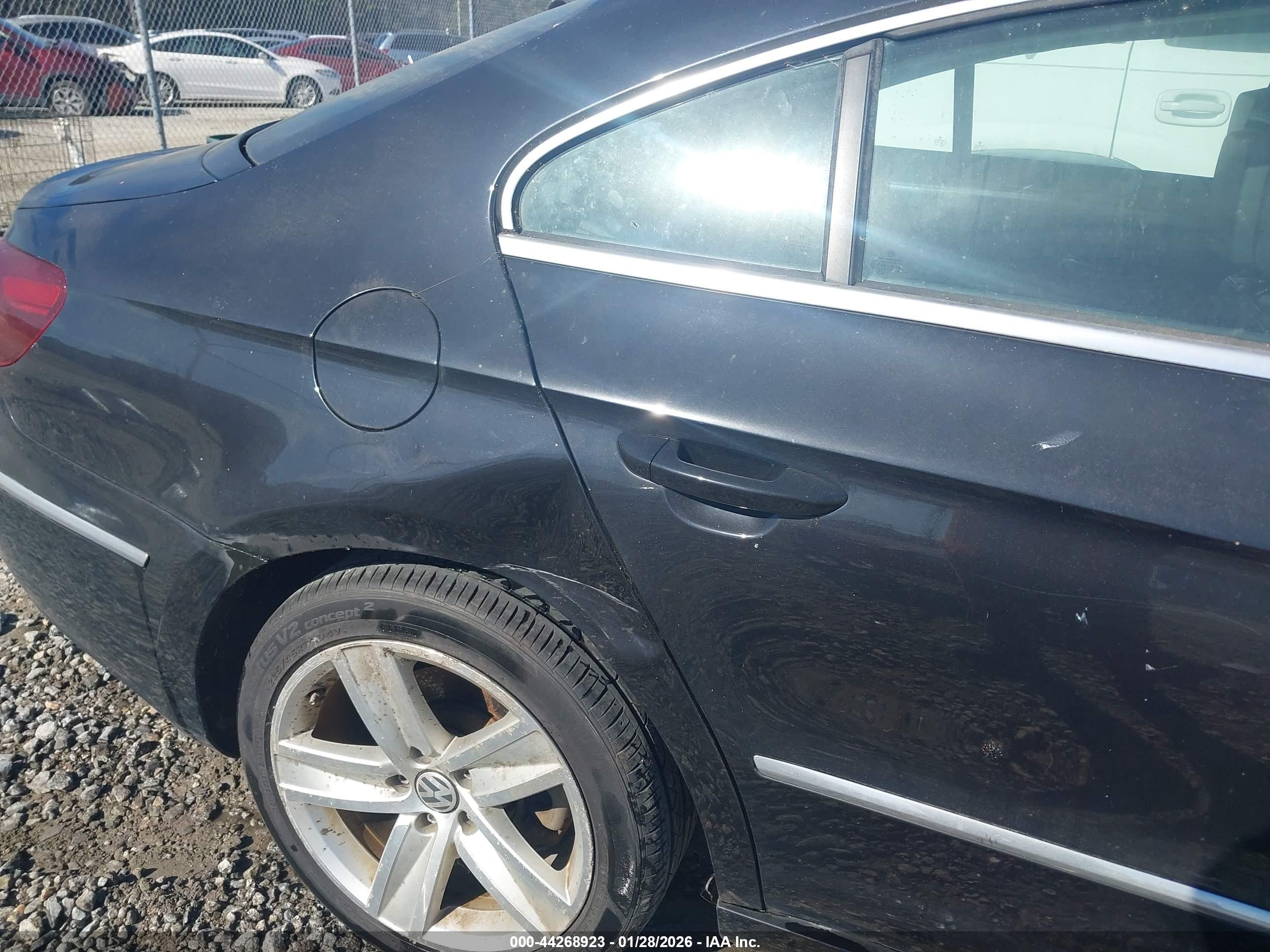 VOLKSWAGEN CC image 6