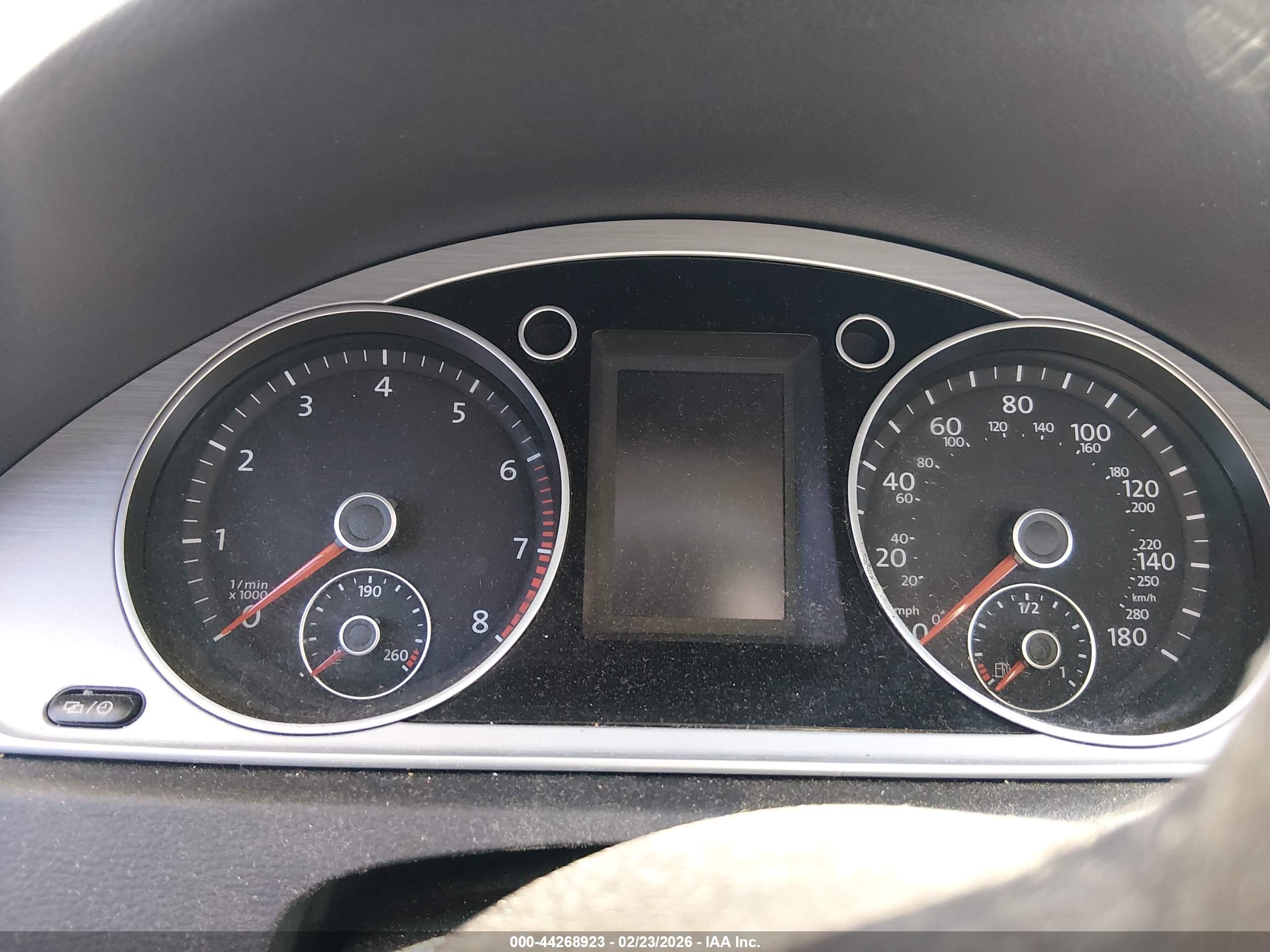 VOLKSWAGEN CC image 7
