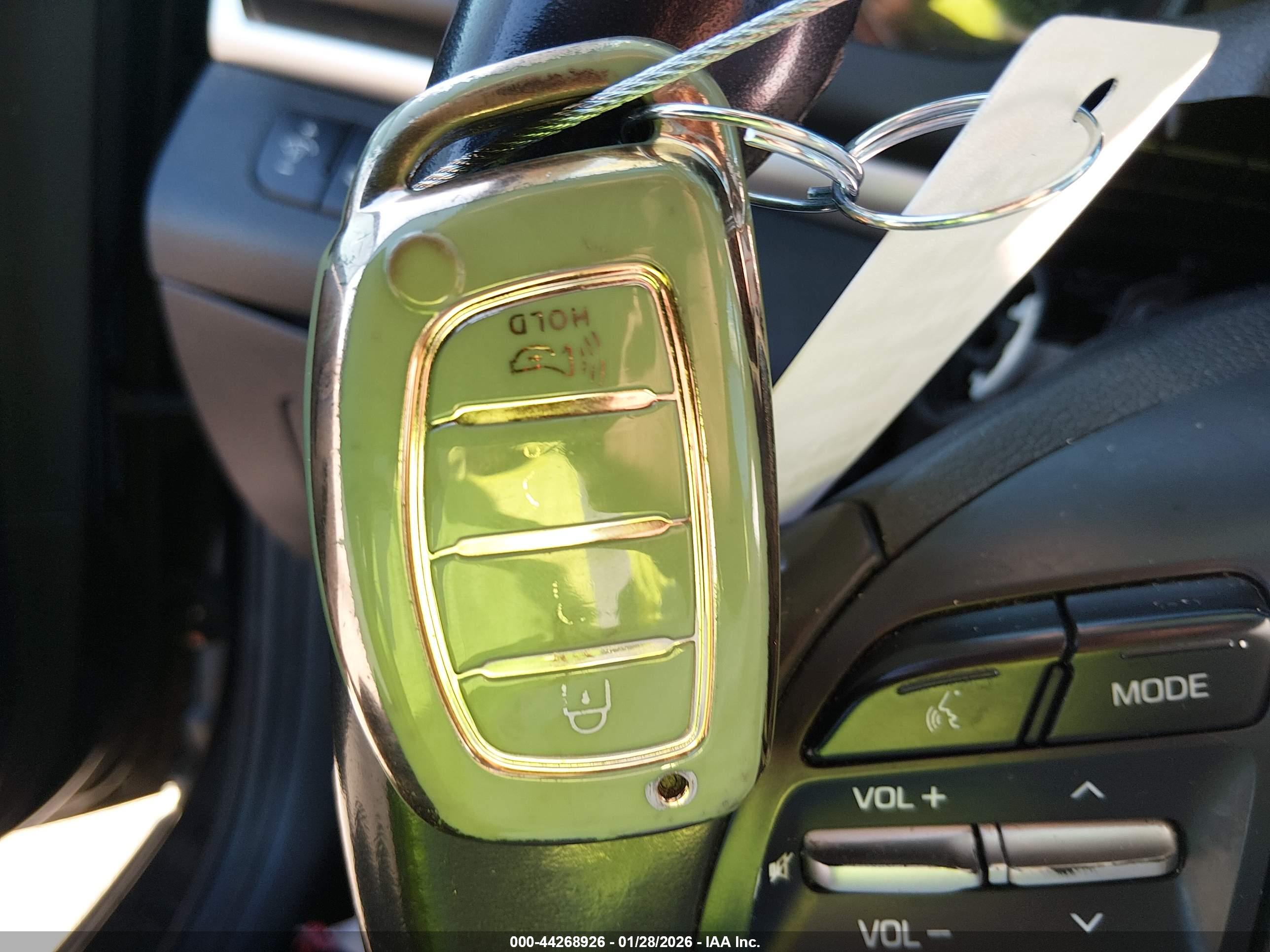 HYUNDAI ELANTRA image 11