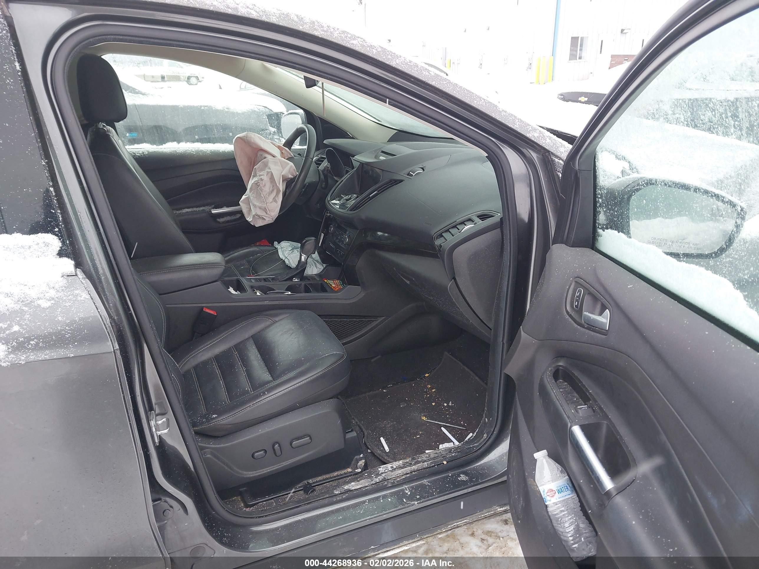 FORD ESCAPE image 5