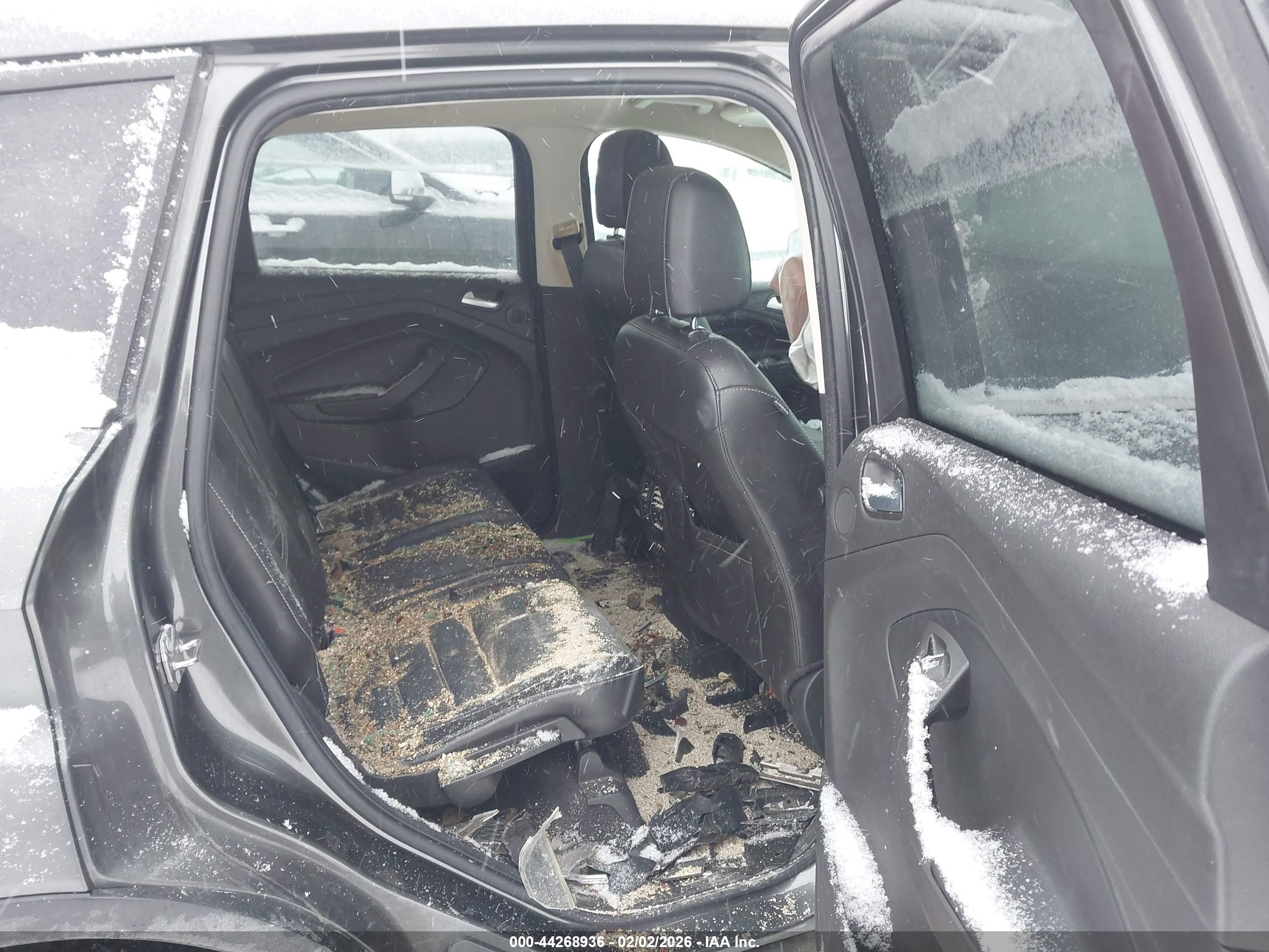 FORD ESCAPE image 8