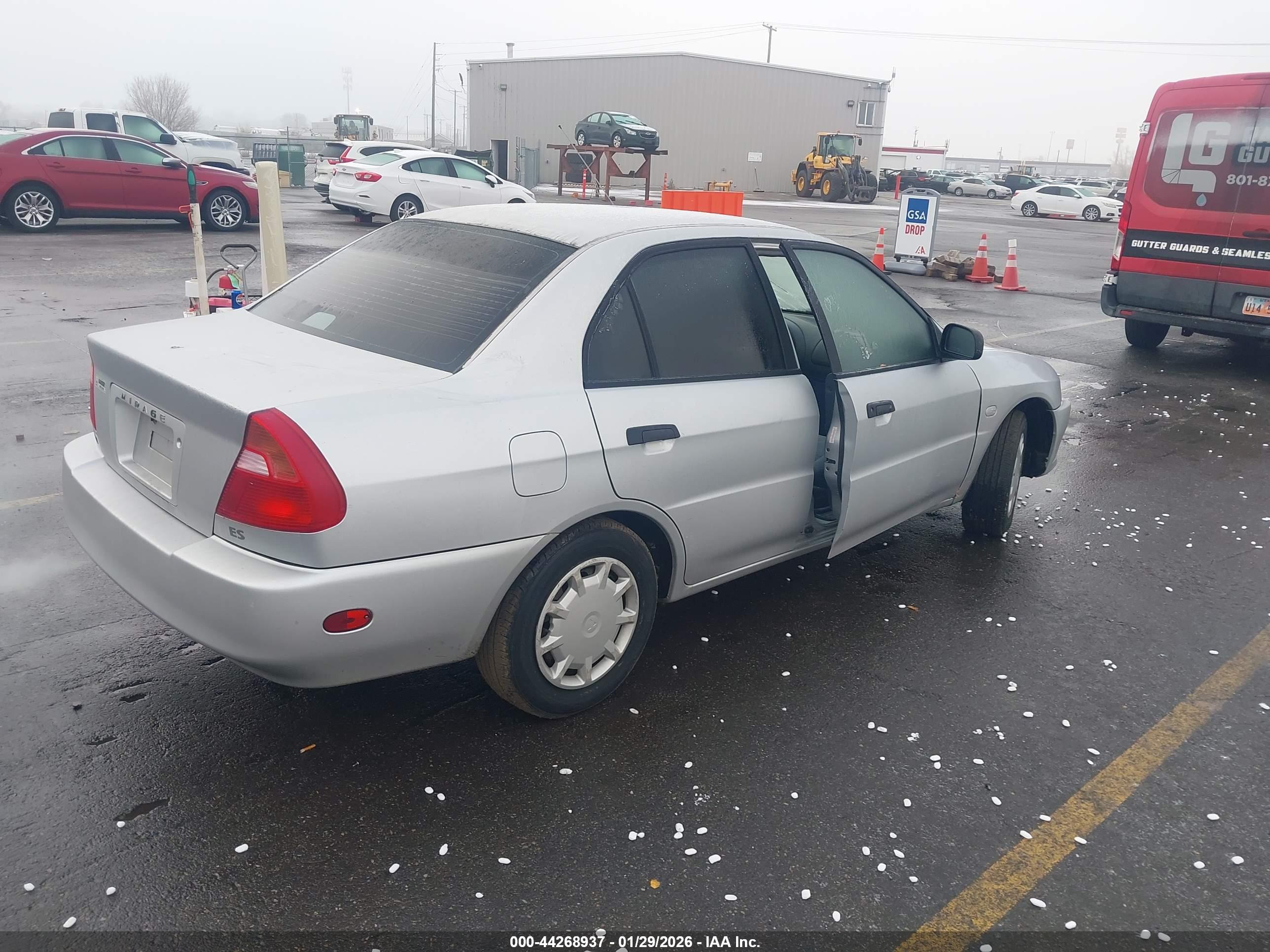 MITSUBISHI MIRAGE image 4