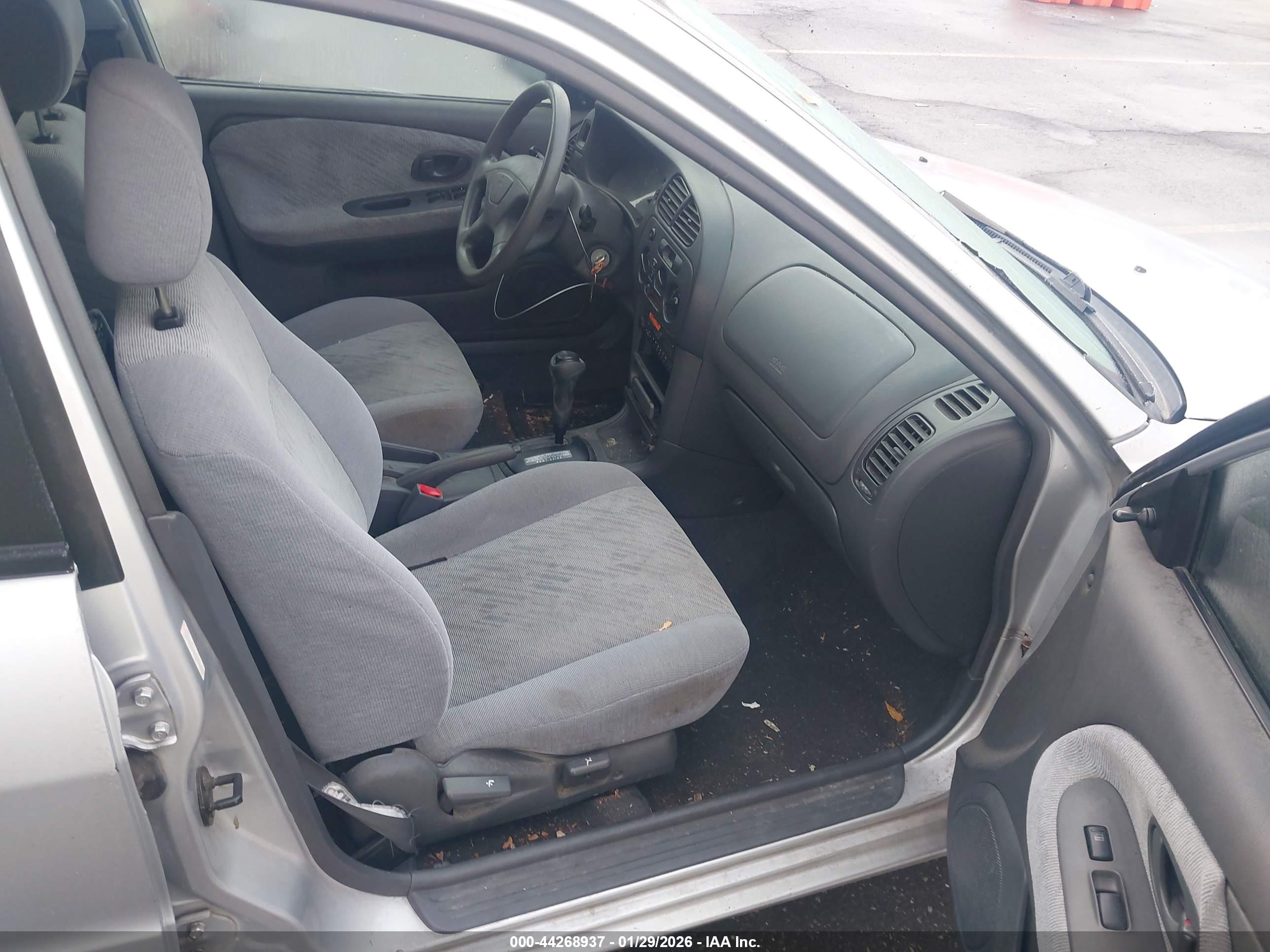 MITSUBISHI MIRAGE image 5