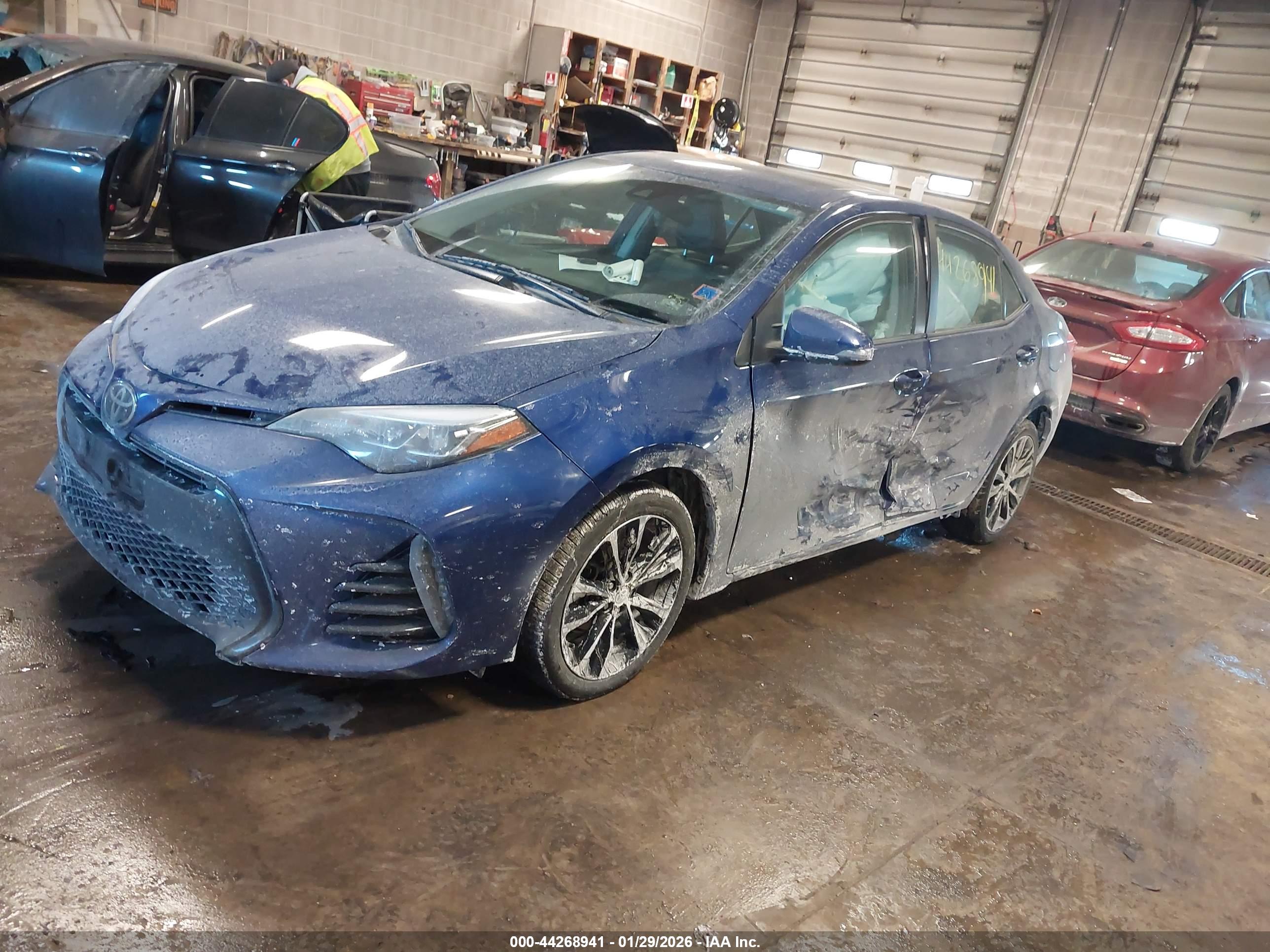 TOYOTA COROLLA image 2