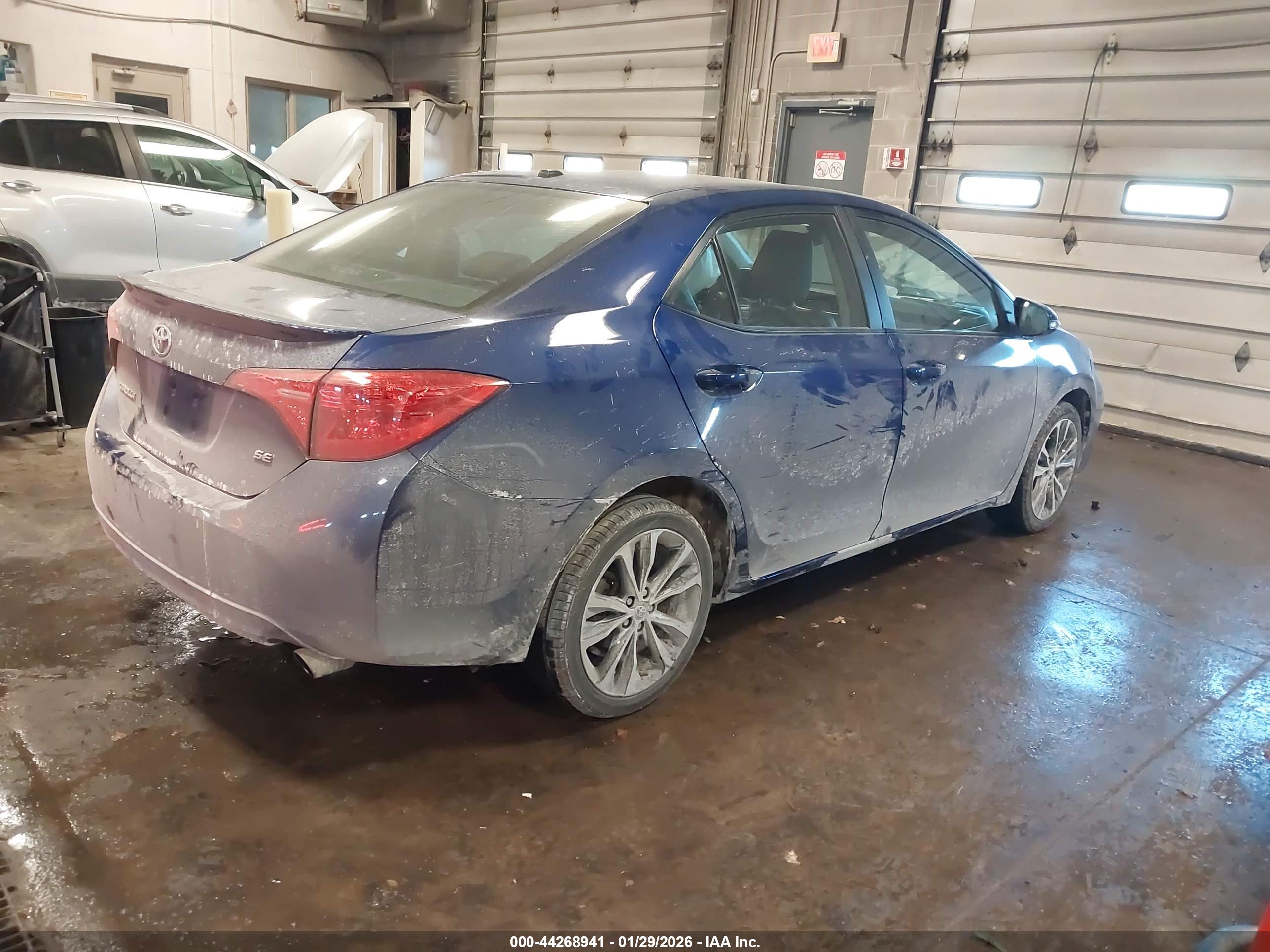 TOYOTA COROLLA image 4