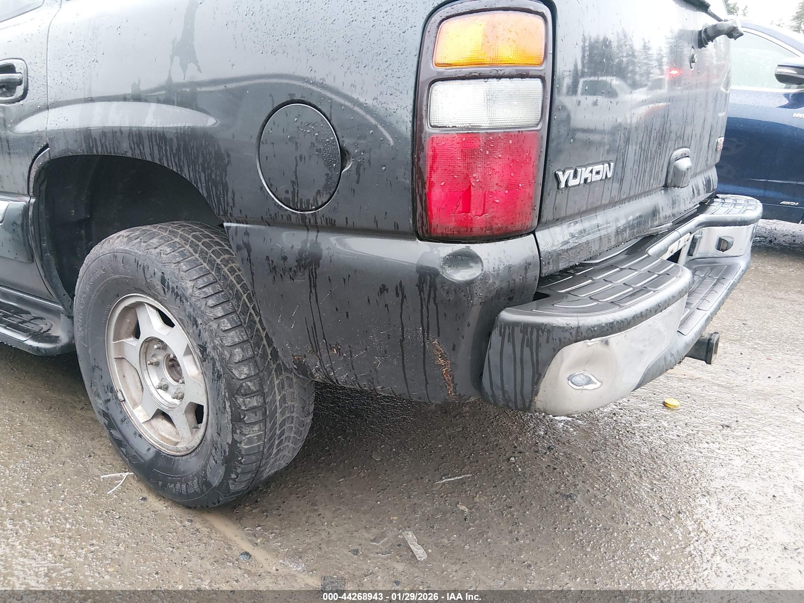 GMC YUKON image 6