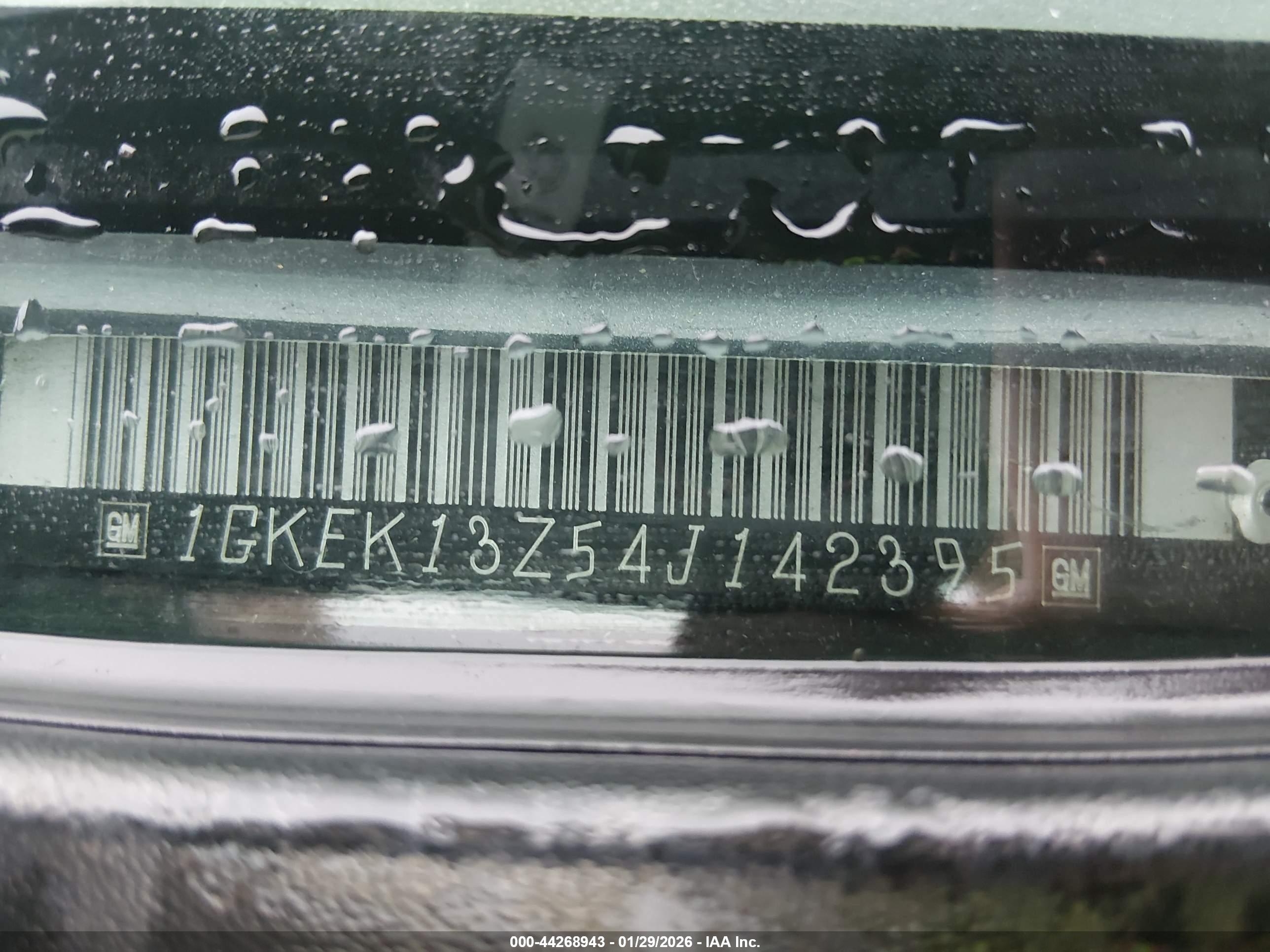 GMC YUKON image 9