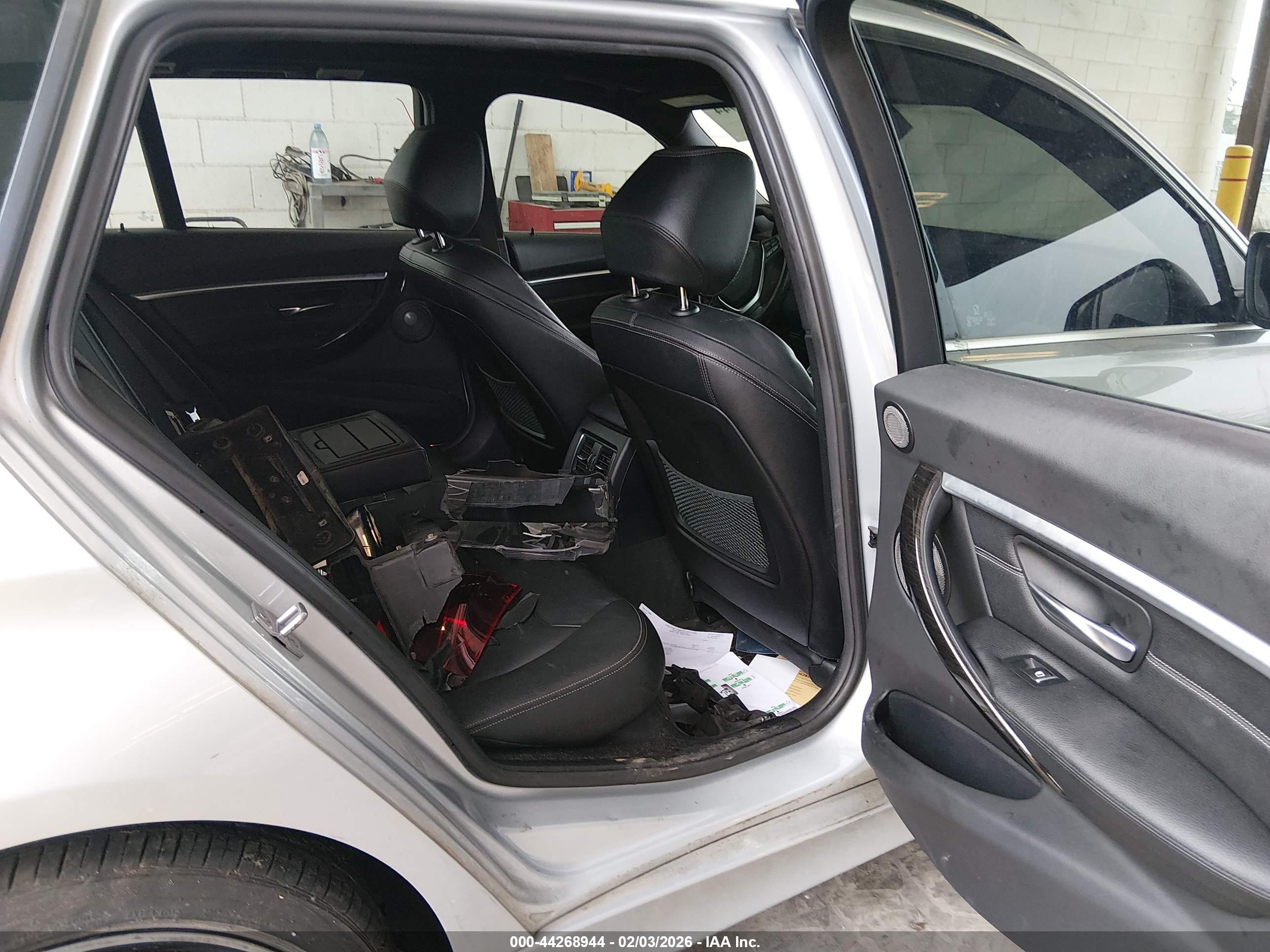 BMW 328D image 8