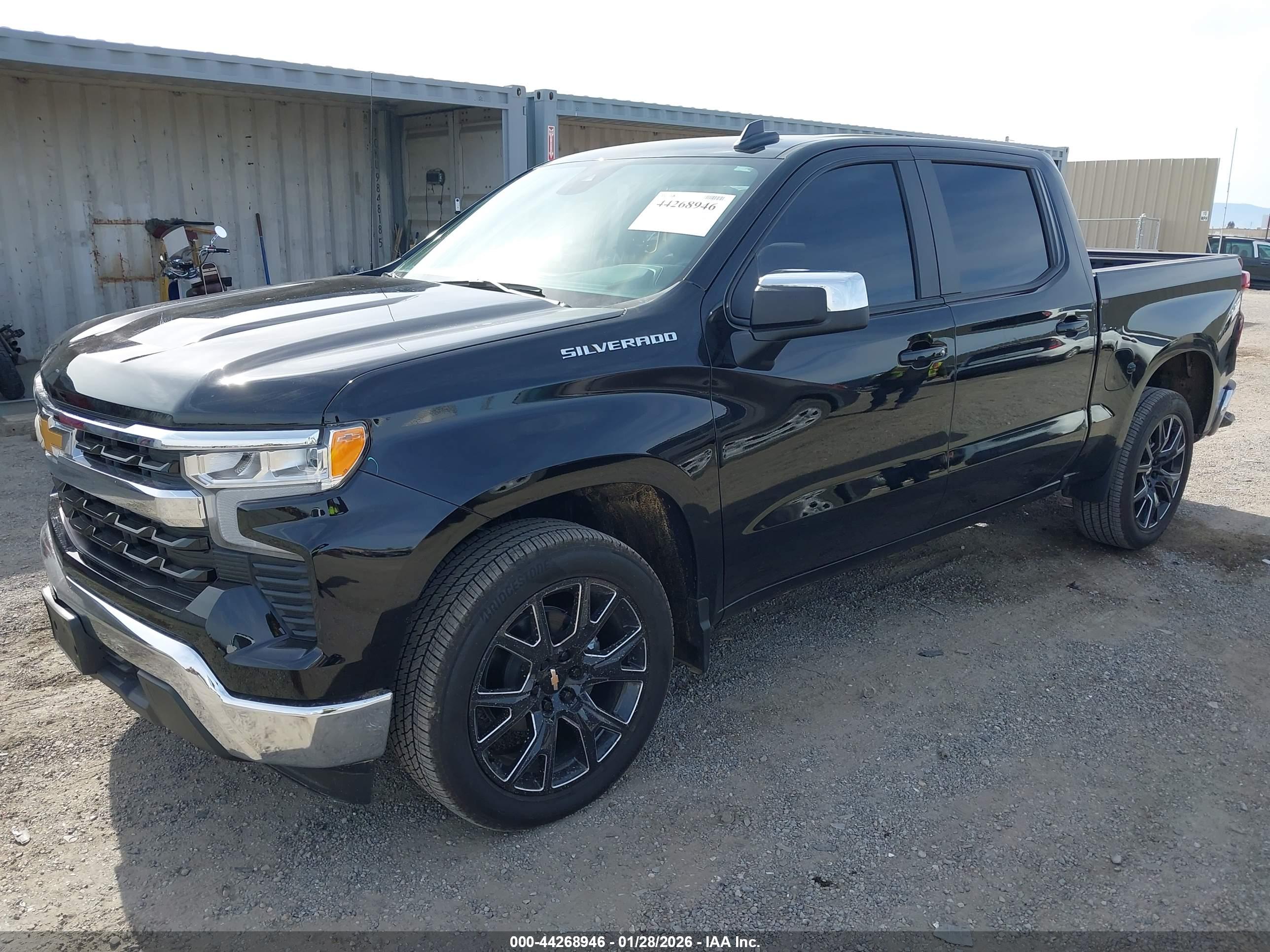 CHEVROLET SILVERADO image 2