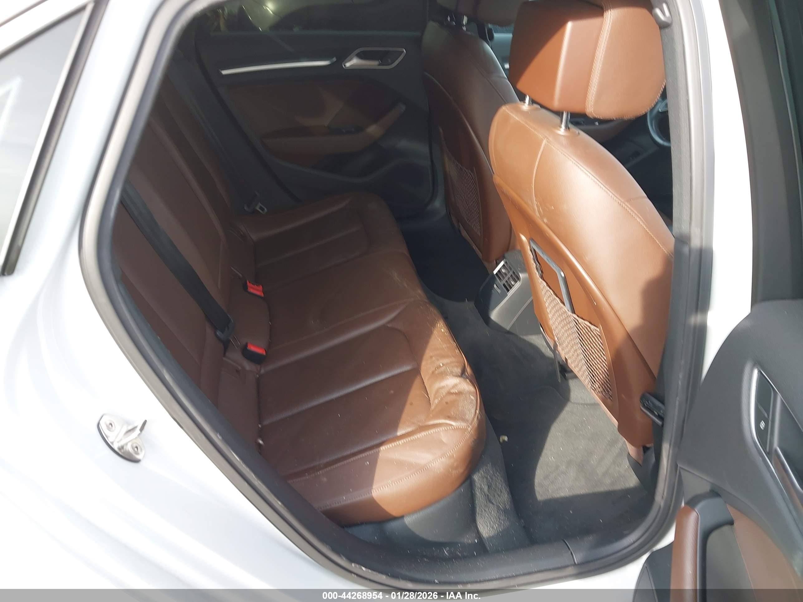 AUDI A3 image 8