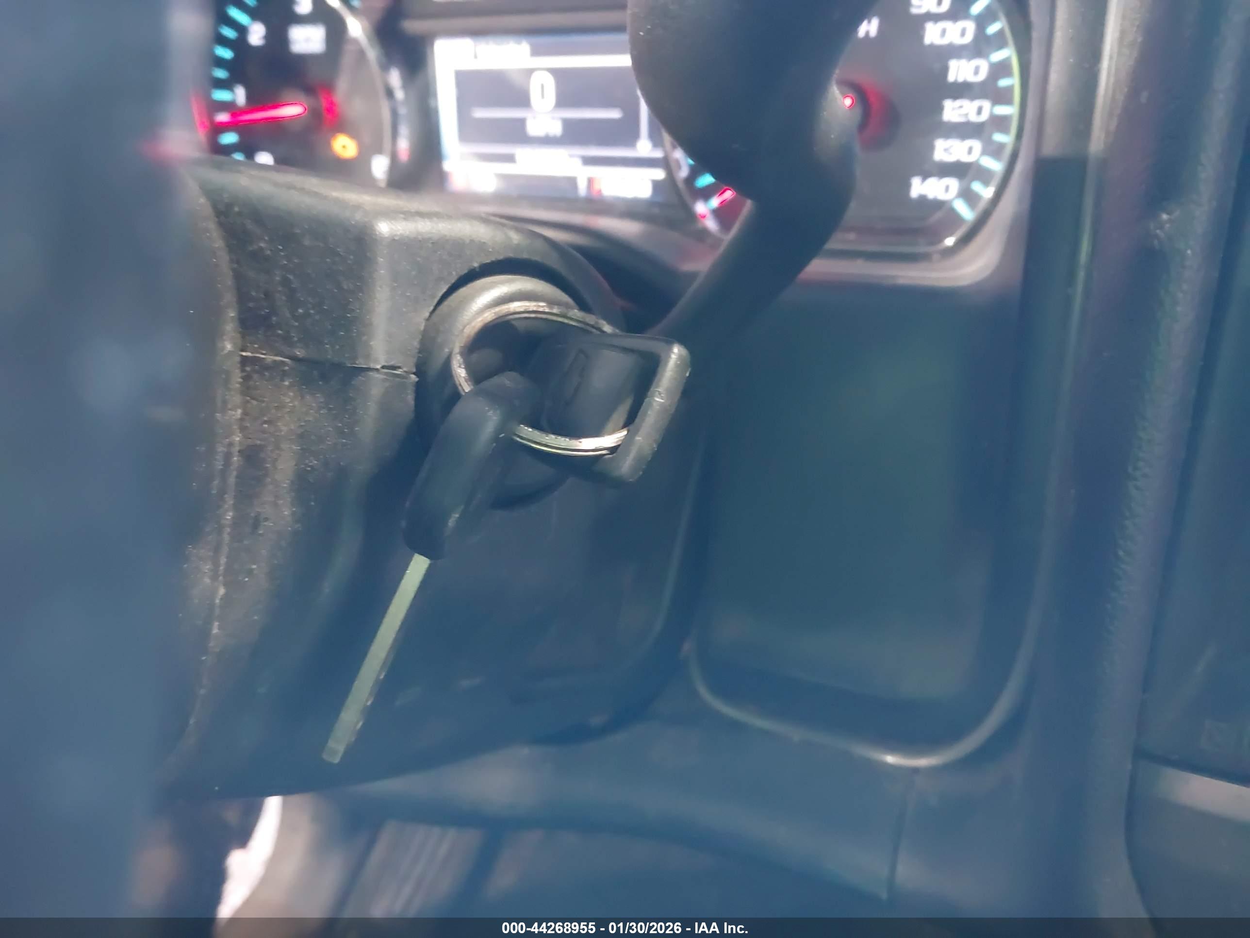 CHEVROLET SILVERADO image 11