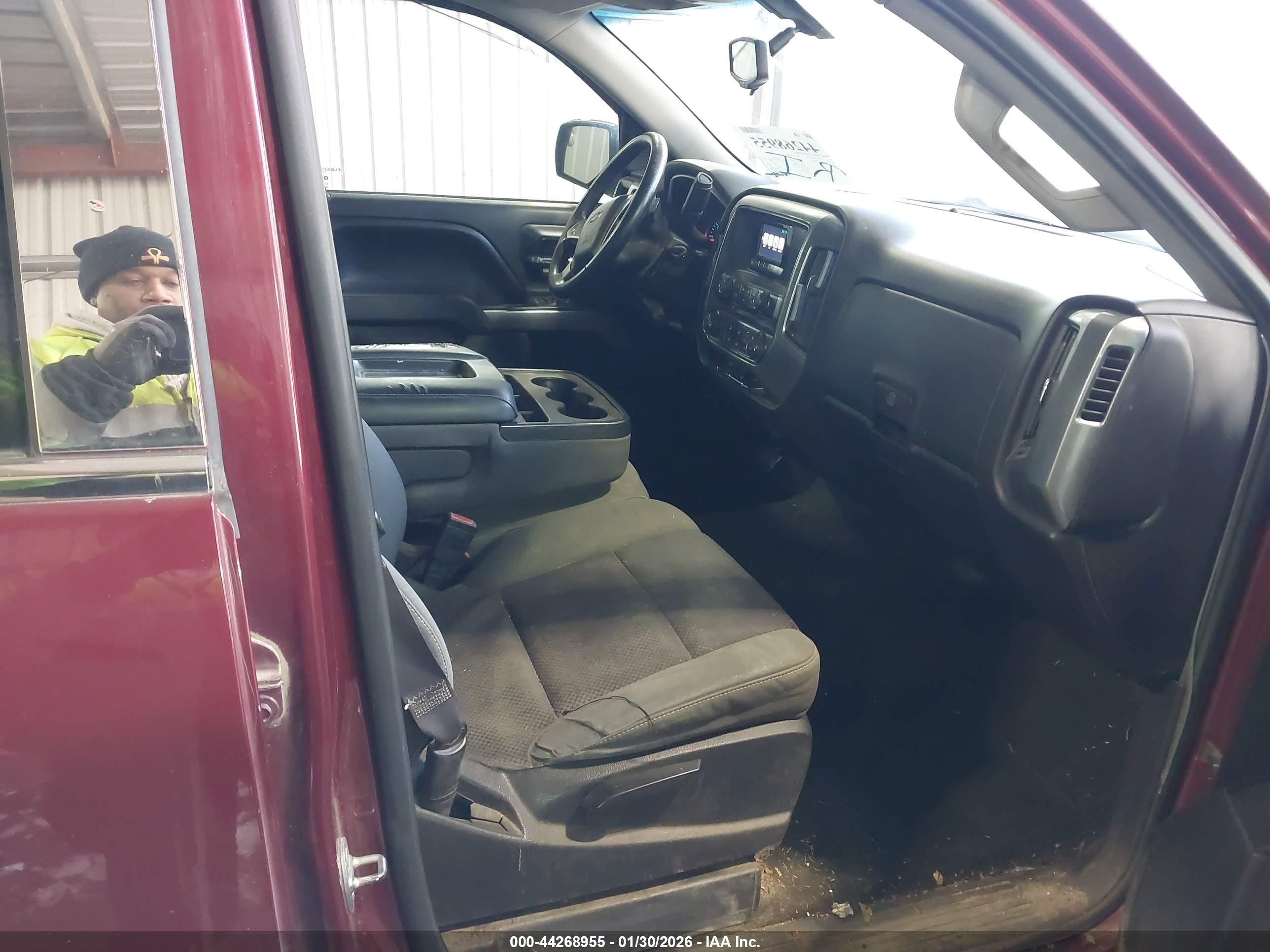CHEVROLET SILVERADO image 5