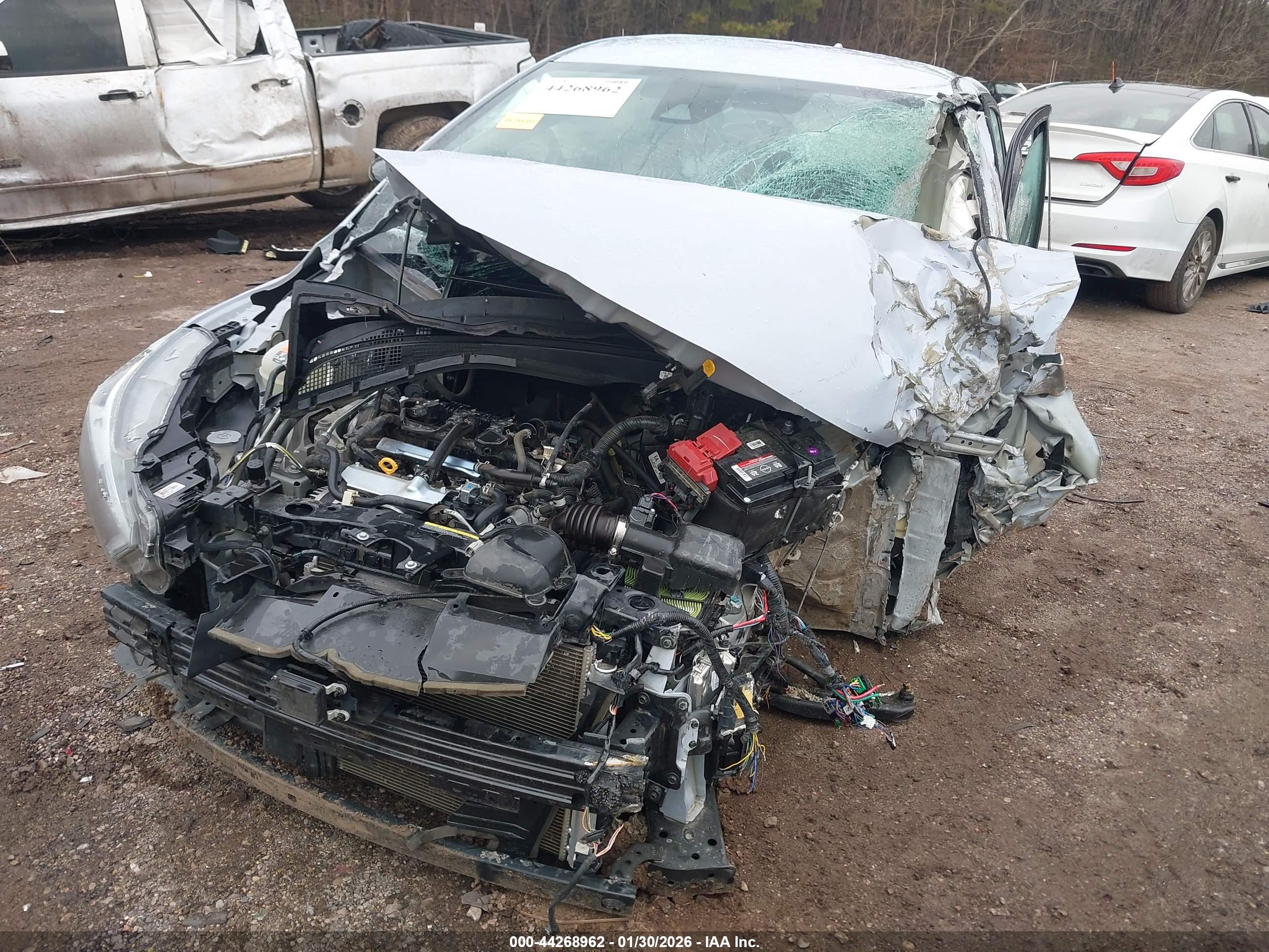 NISSAN VERSA image 6