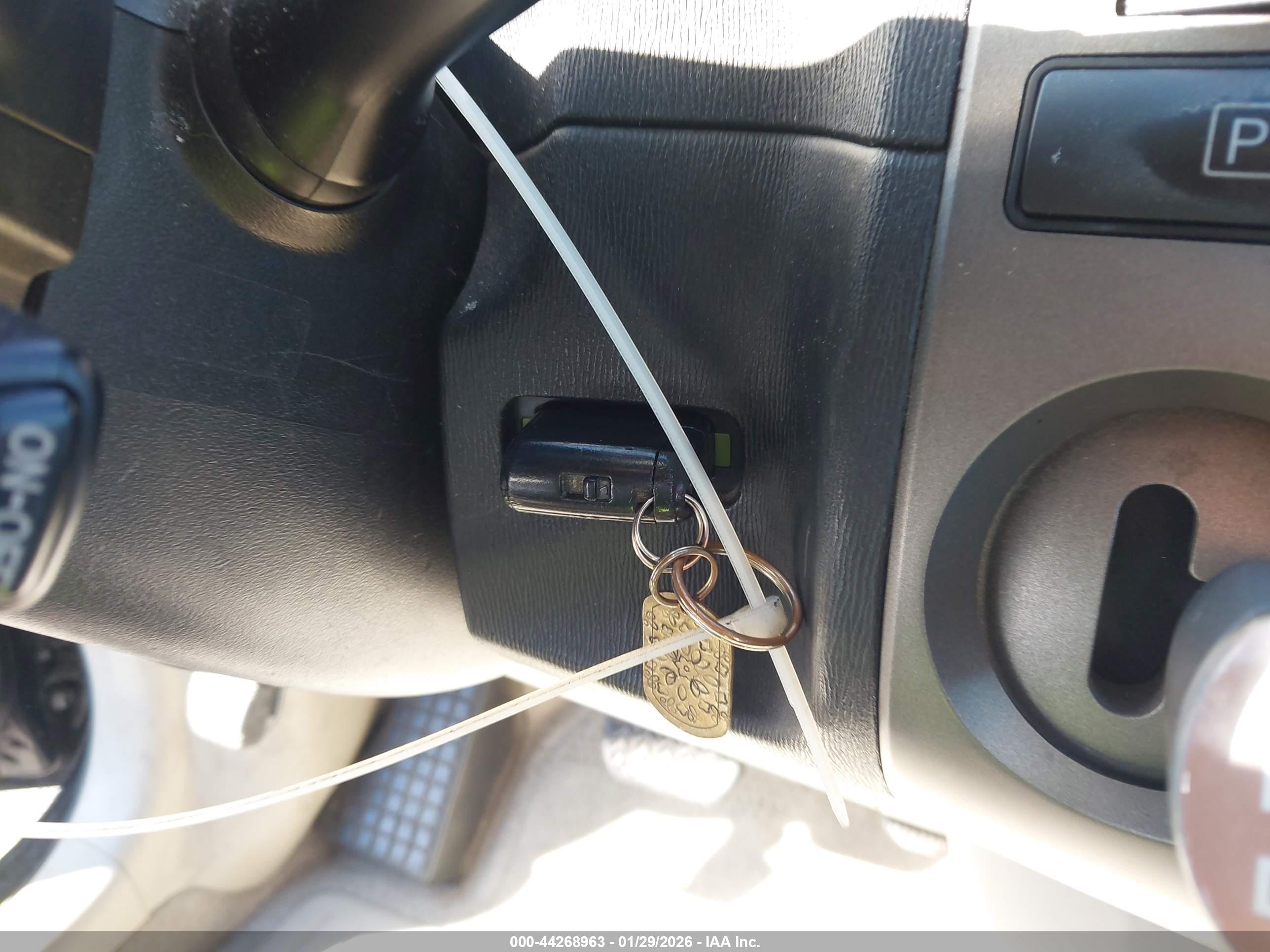 TOYOTA PRIUS image 11