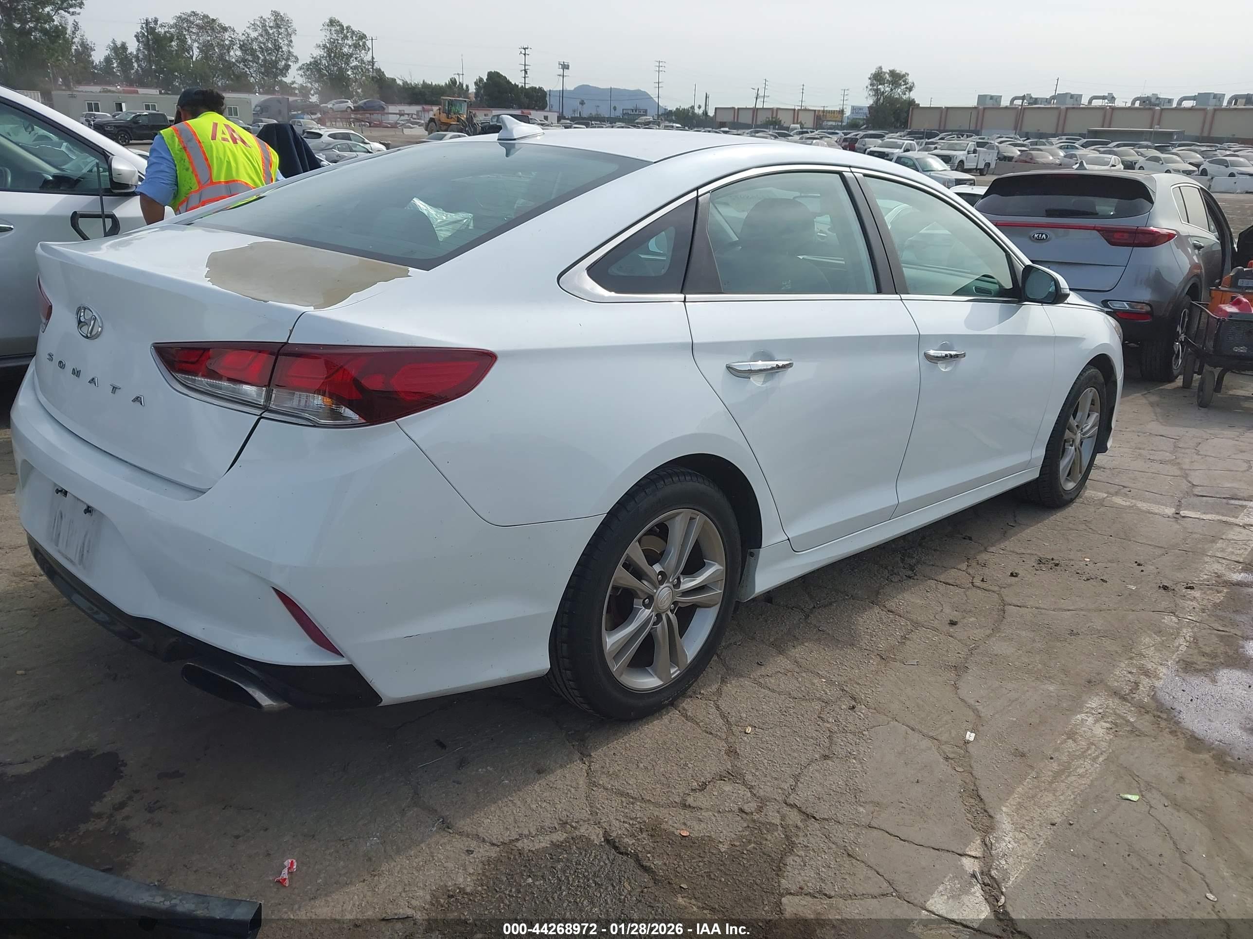 HYUNDAI SONATA image 4