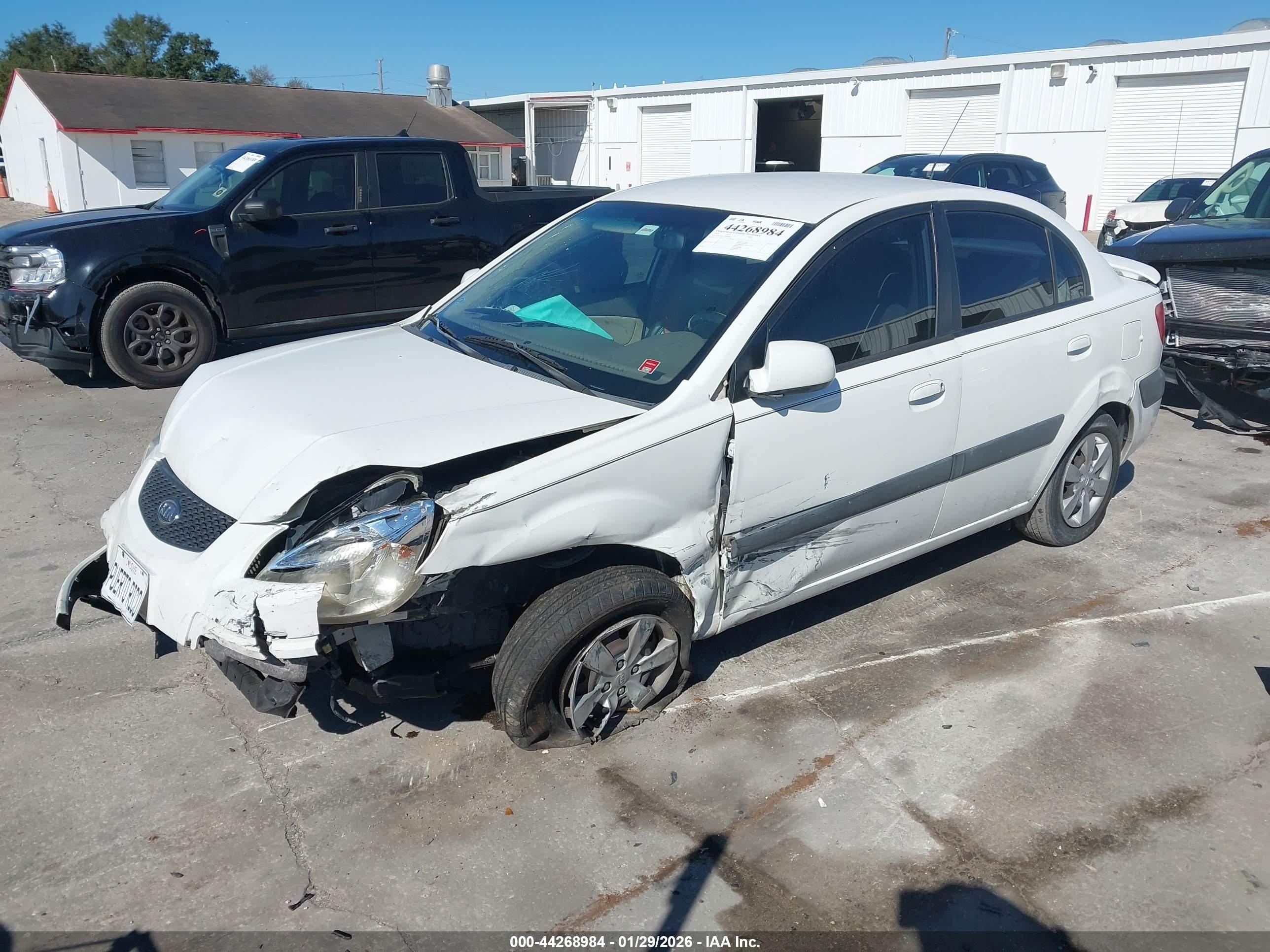 KIA RIO image 2