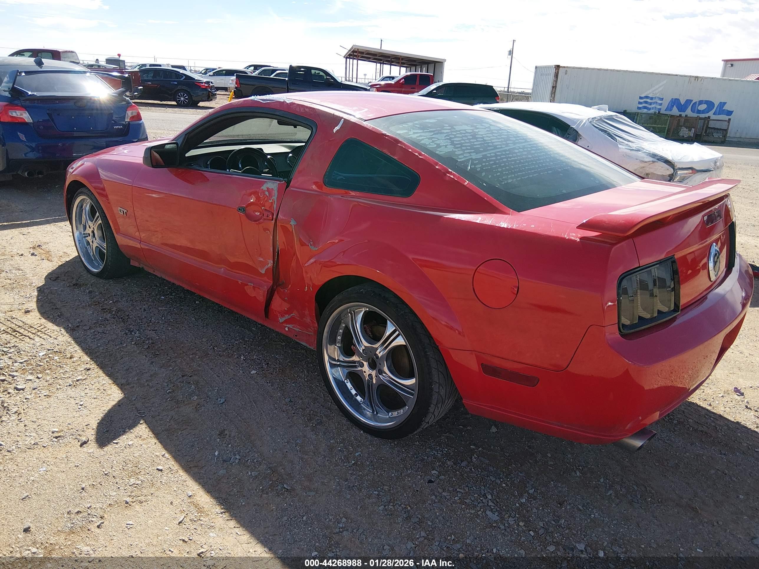FORD MUSTANG image 3
