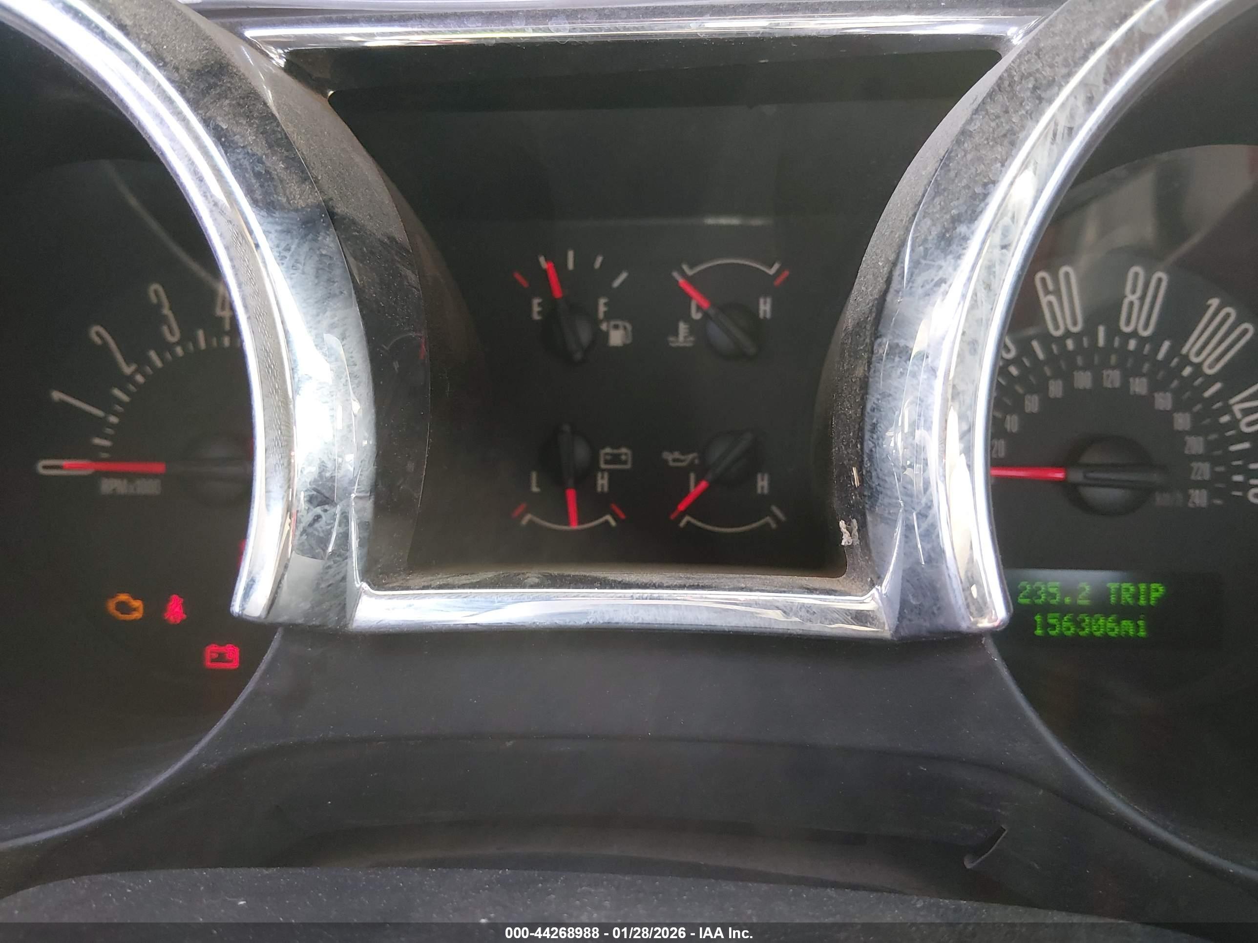 FORD MUSTANG image 7