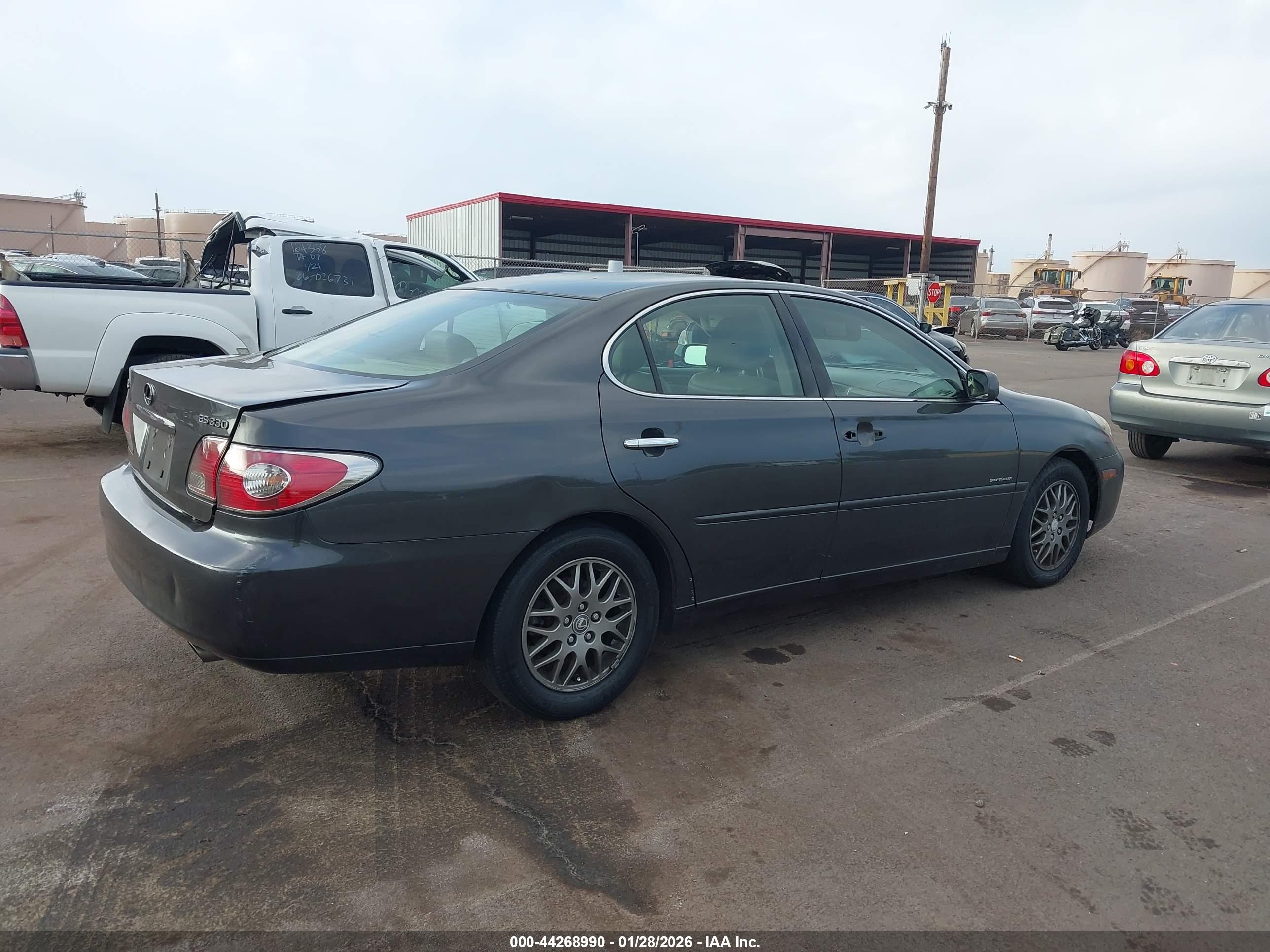 LEXUS ES image 4