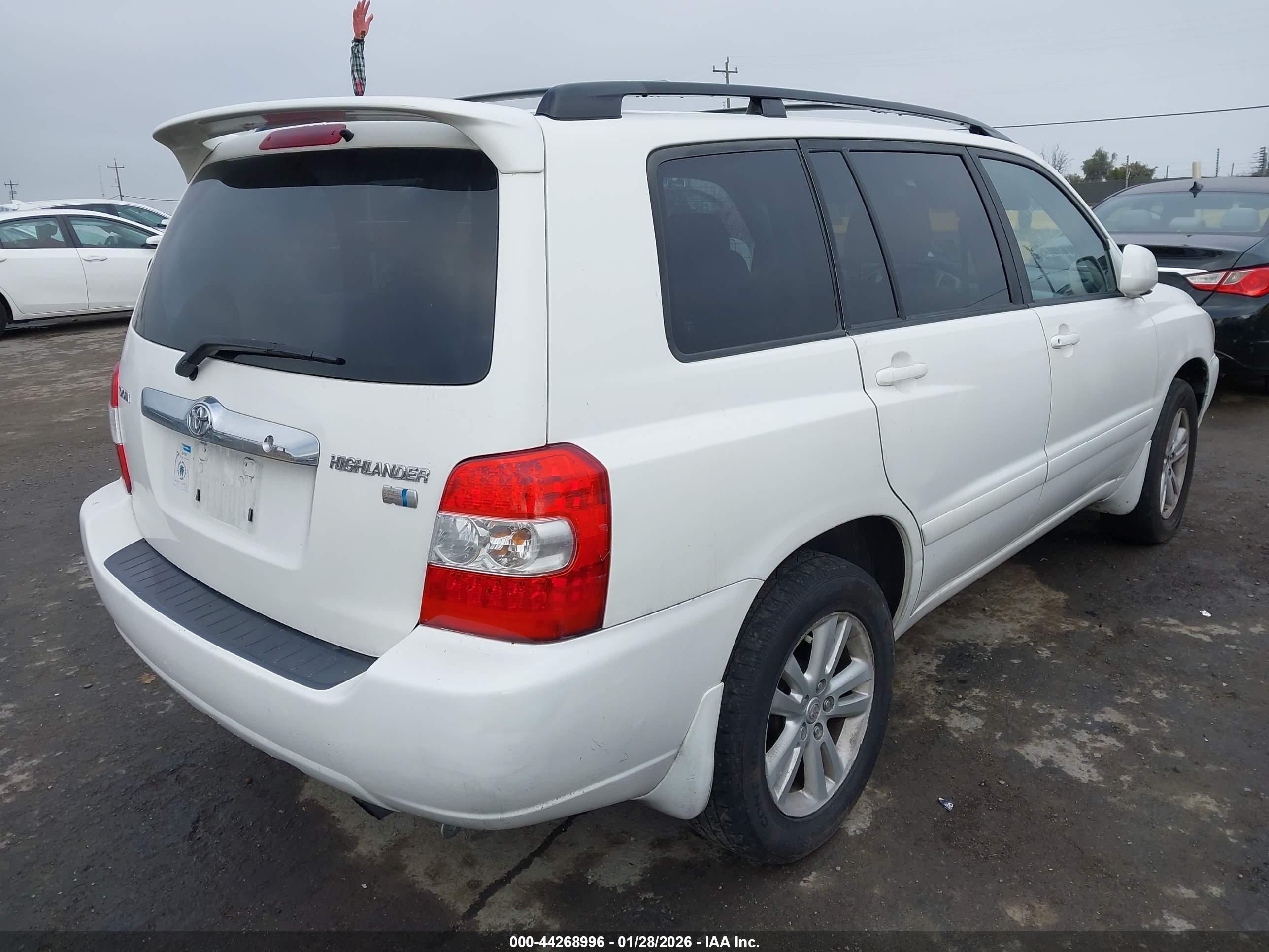 TOYOTA HIGHLANDER image 4