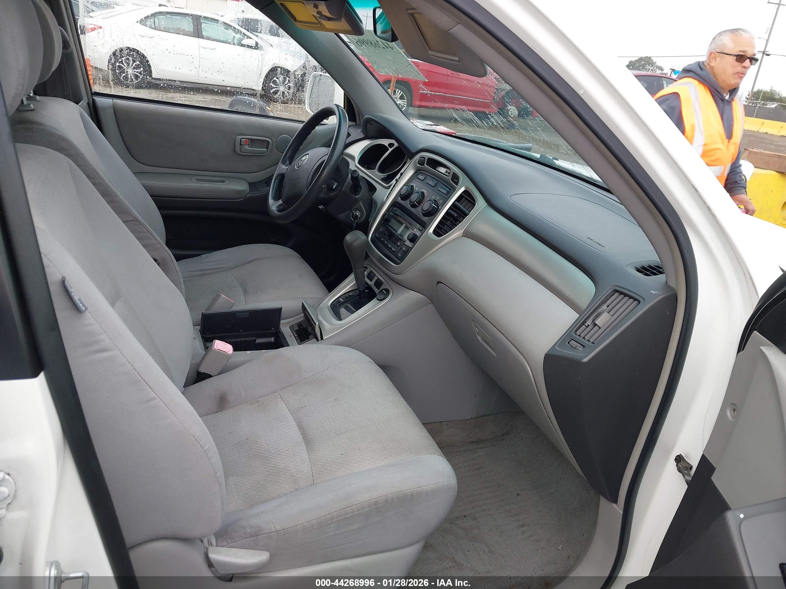 TOYOTA HIGHLANDER image 5