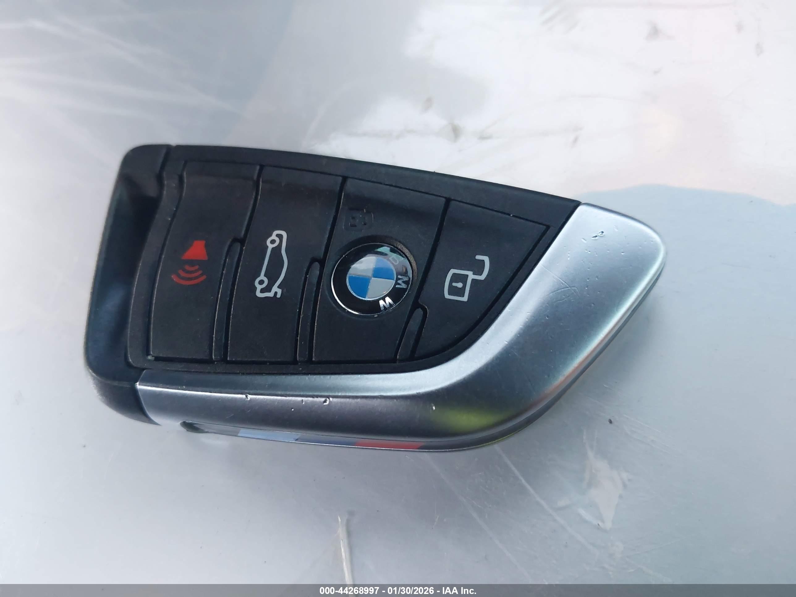 BMW X4 image 11