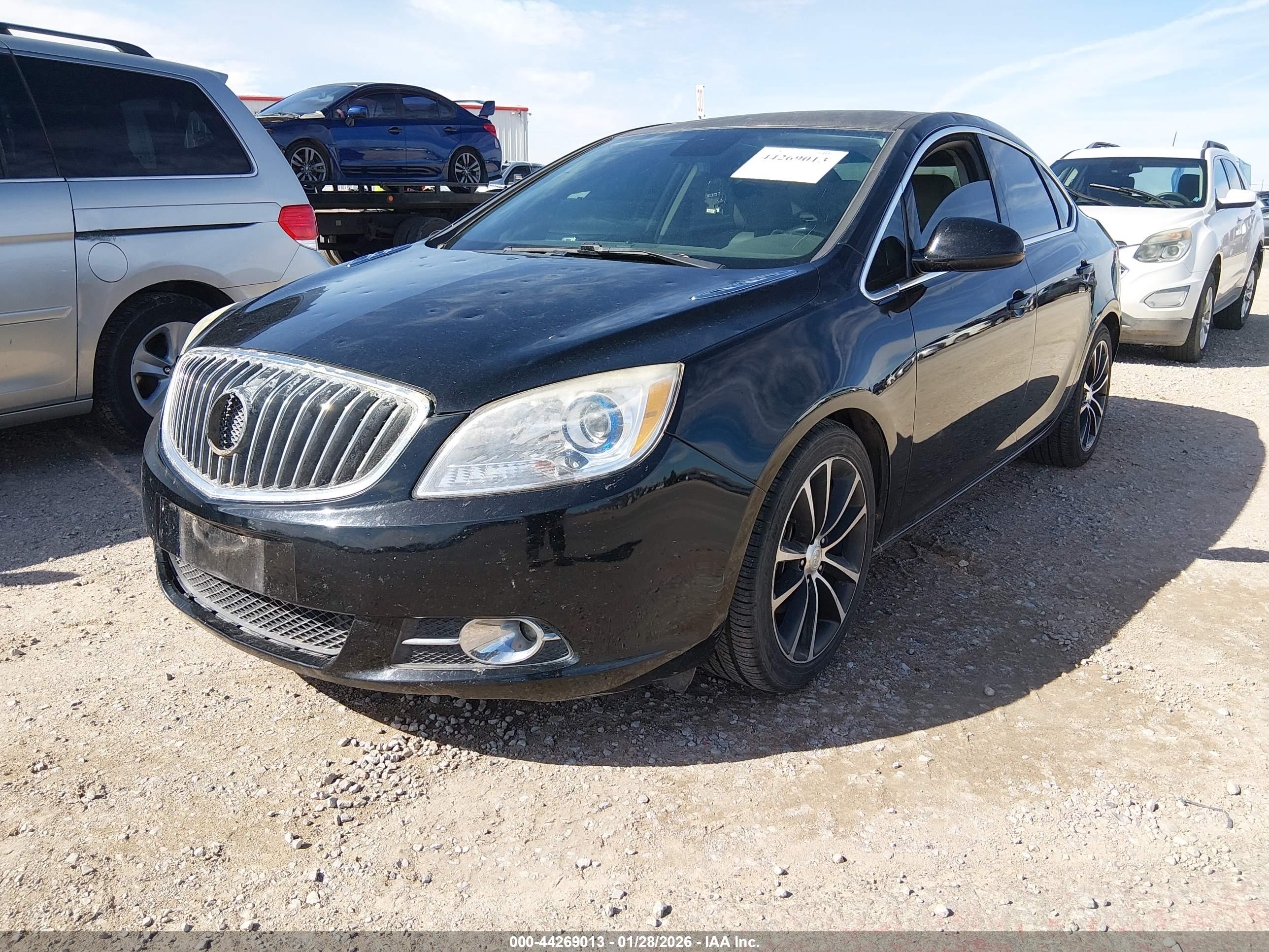 BUICK VERANO image 2