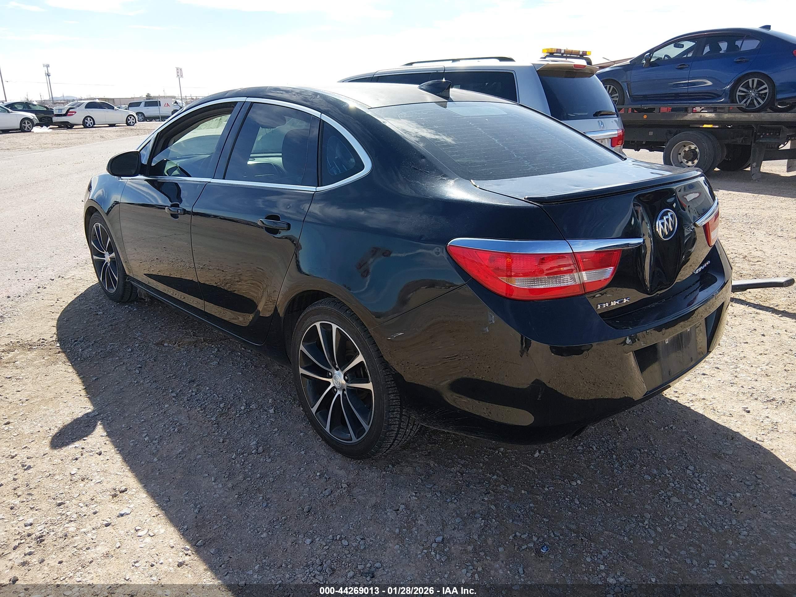 BUICK VERANO image 3