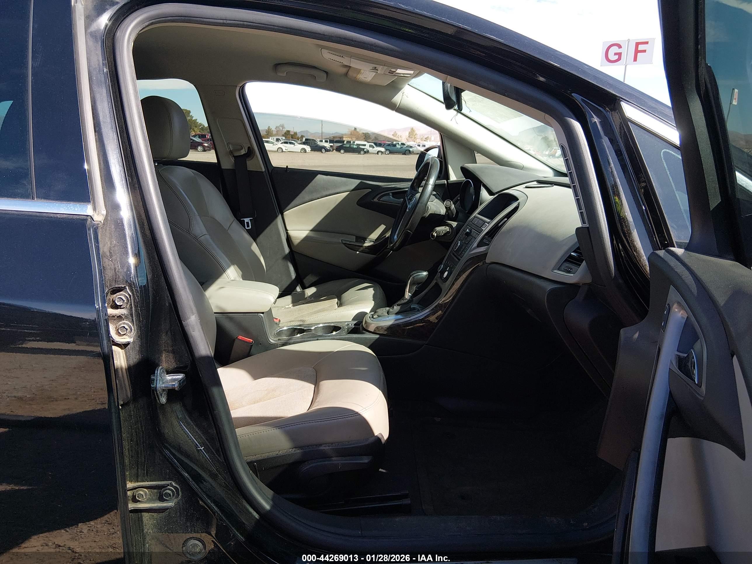 BUICK VERANO image 5