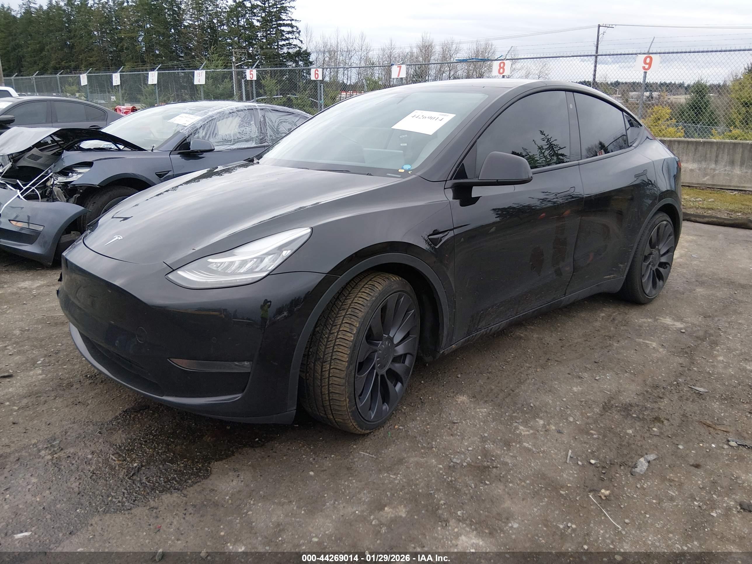 TESLA MODEL image 2