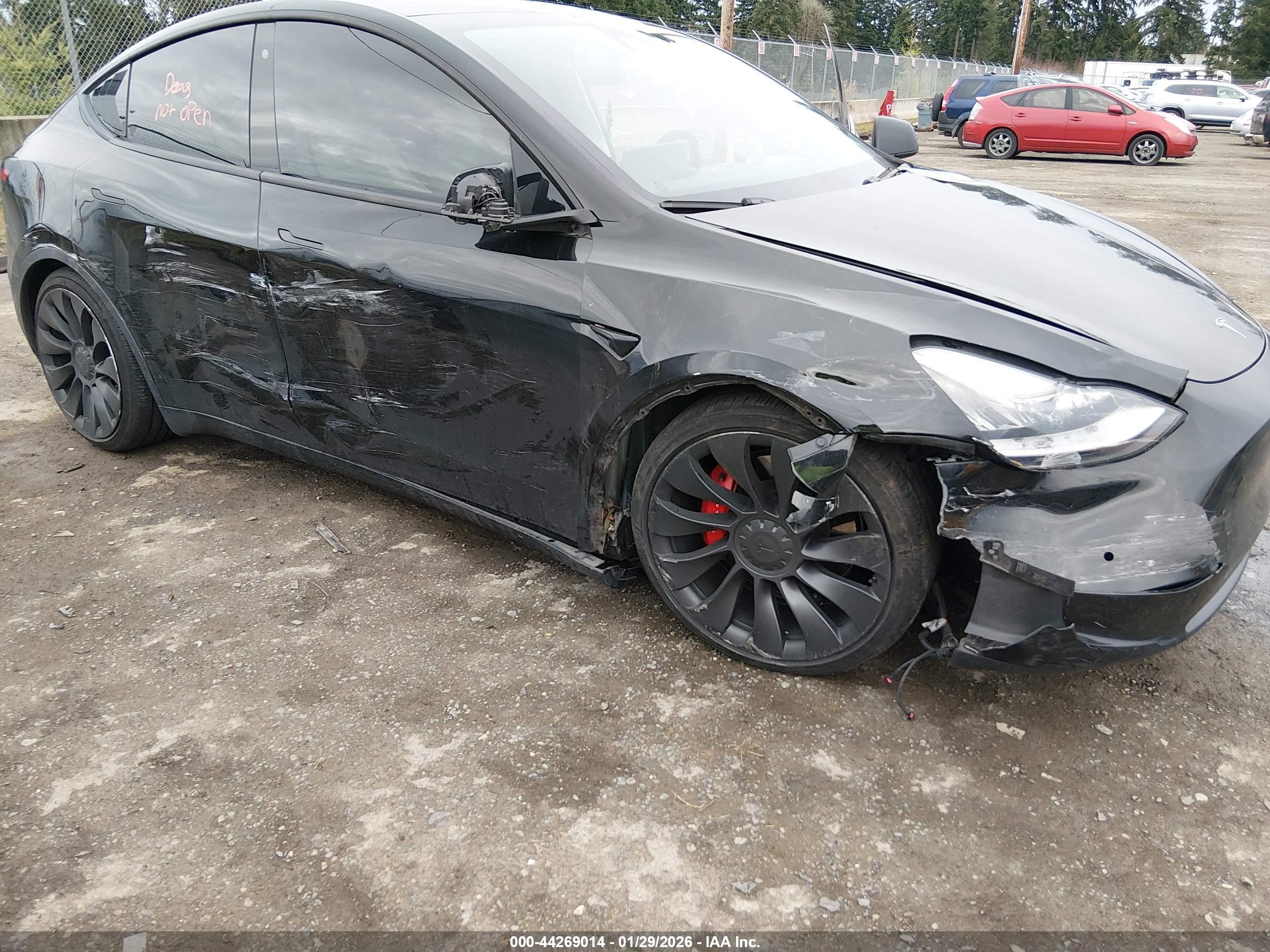 TESLA MODEL image 6