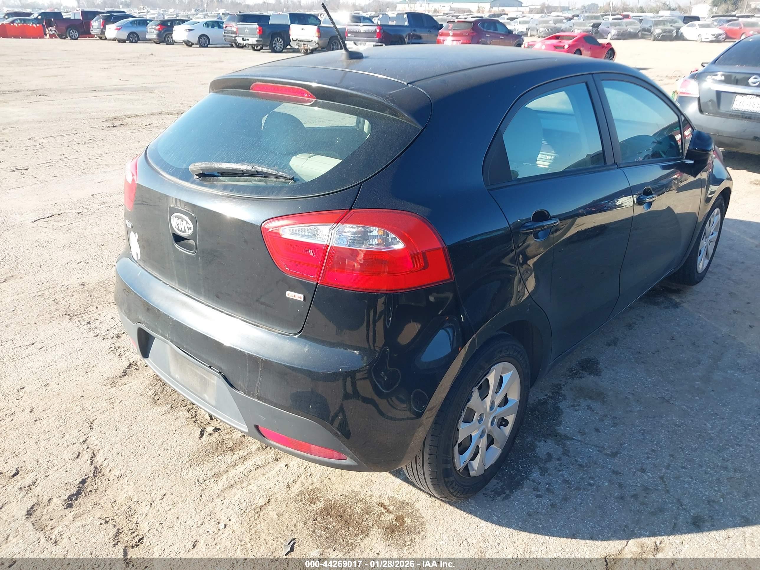 KIA RIO image 4