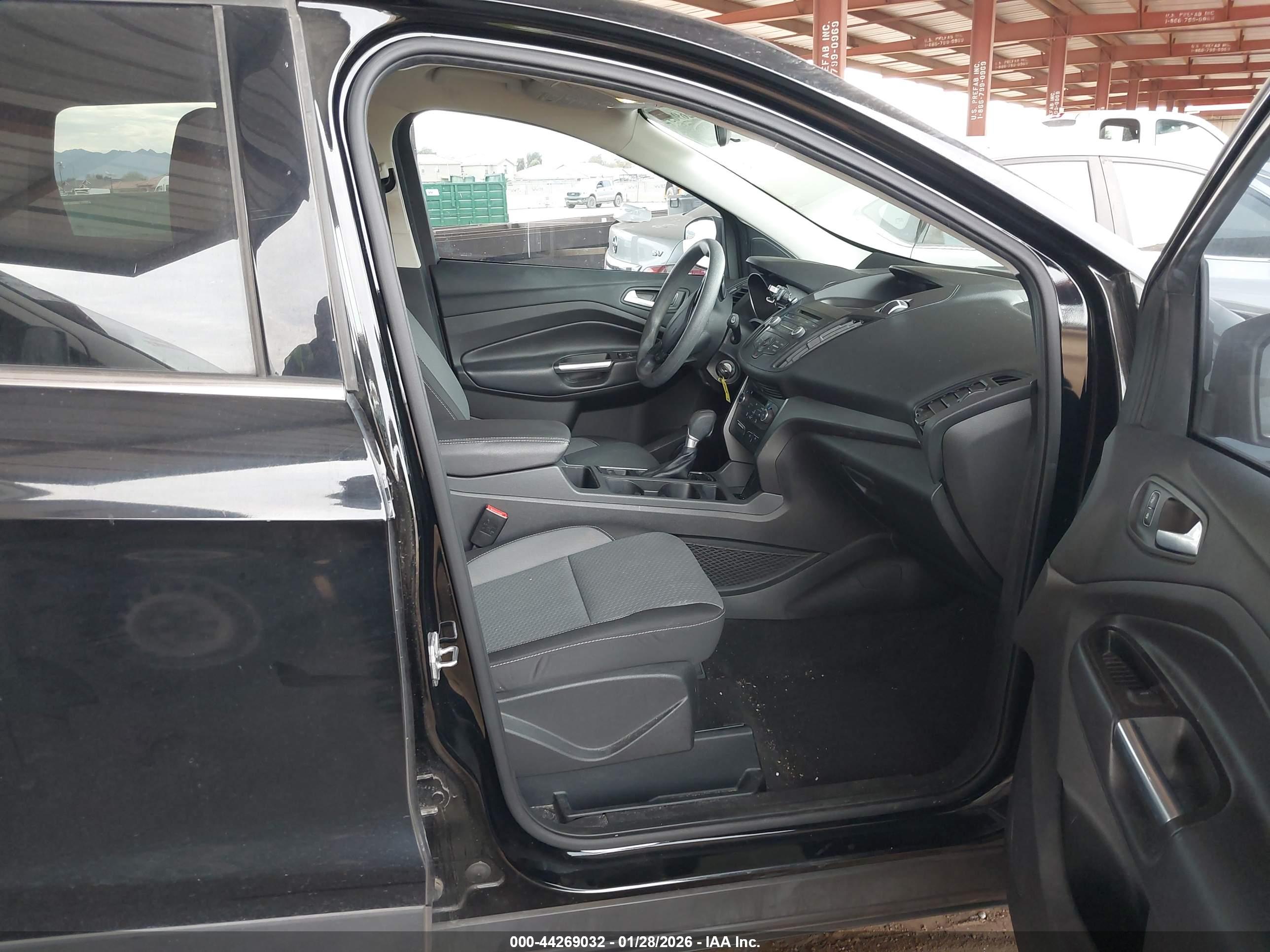 FORD ESCAPE image 5