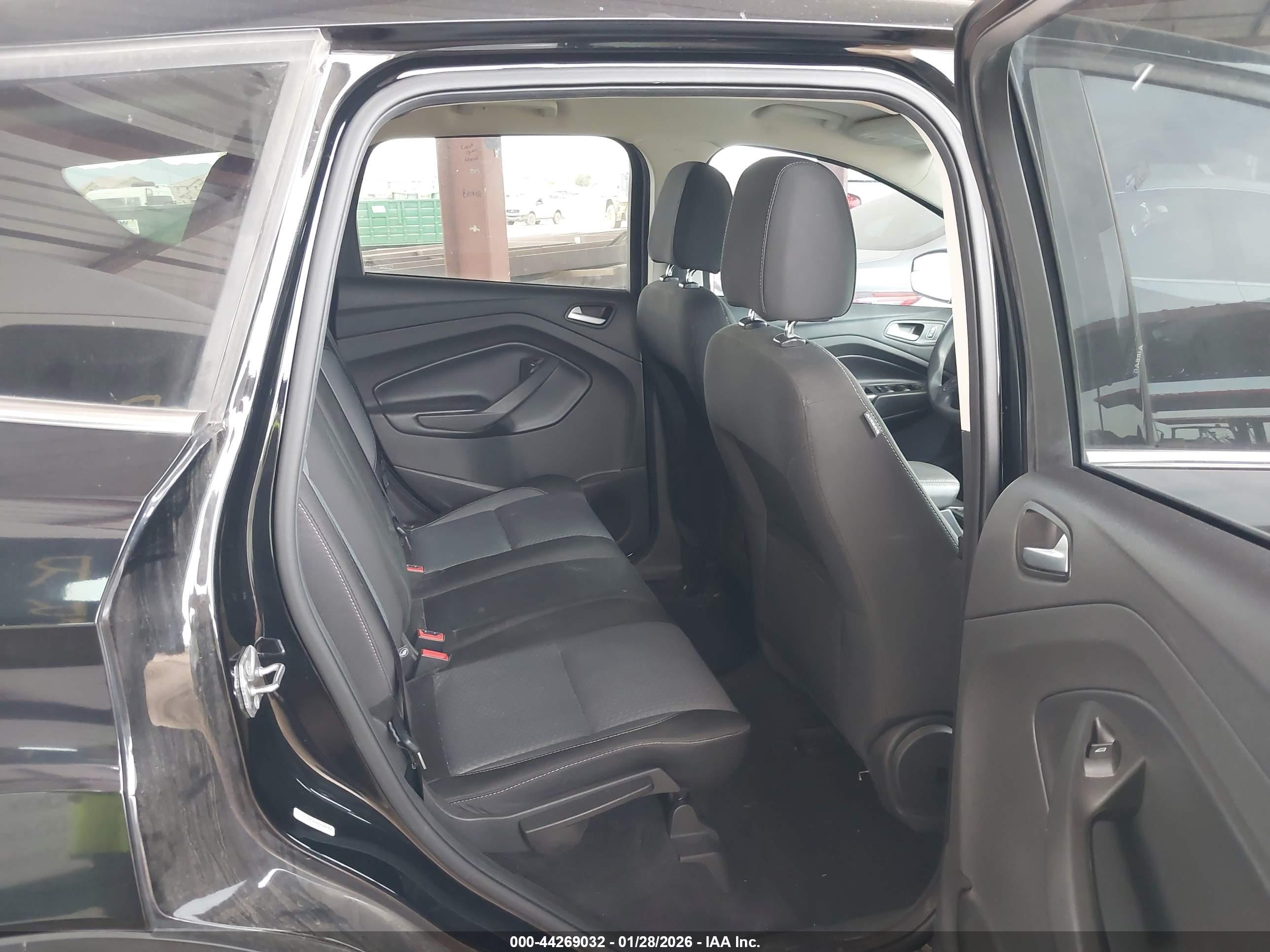 FORD ESCAPE image 8