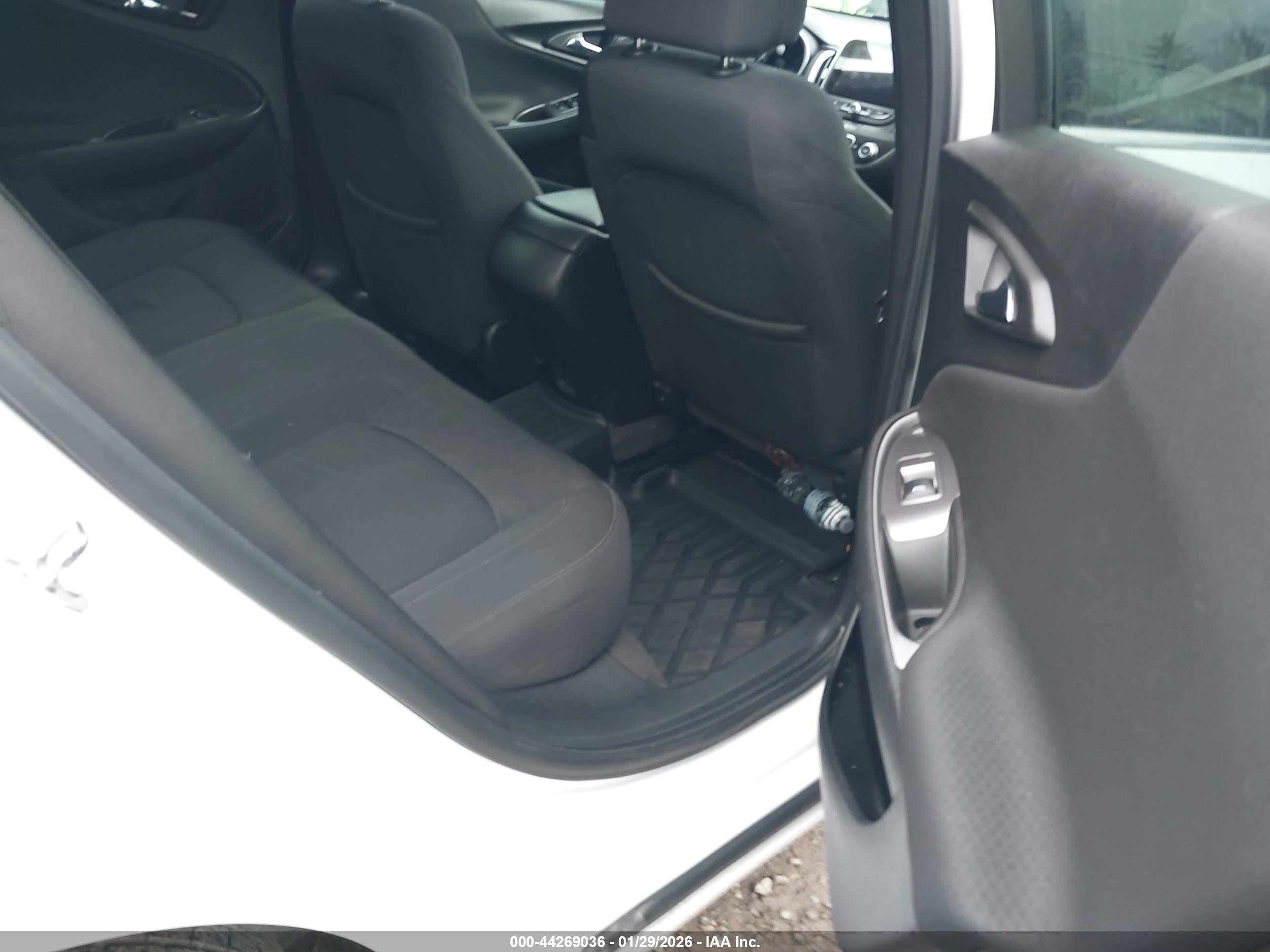 CHEVROLET MALIBU image 8