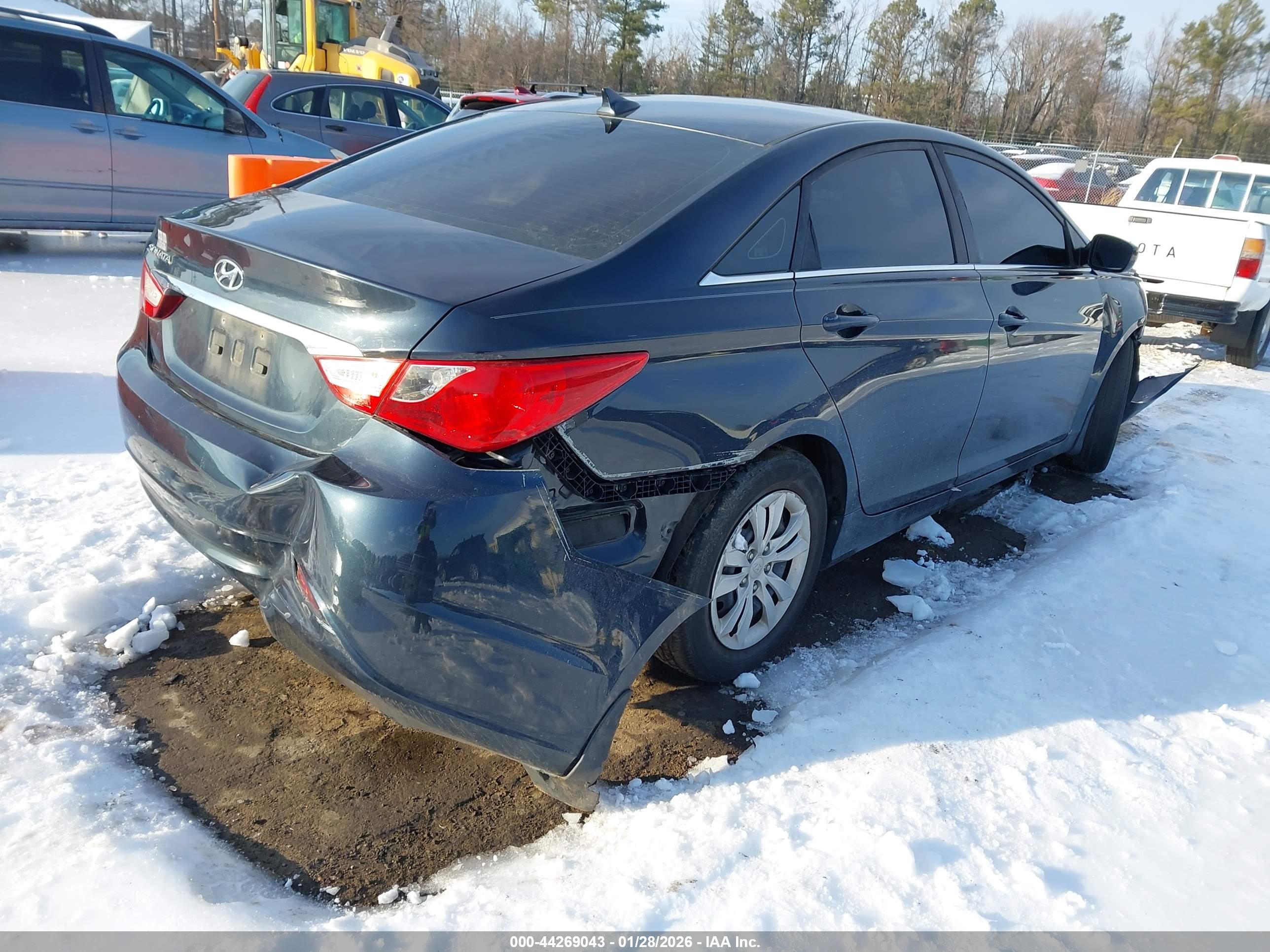 HYUNDAI SONATA image 4