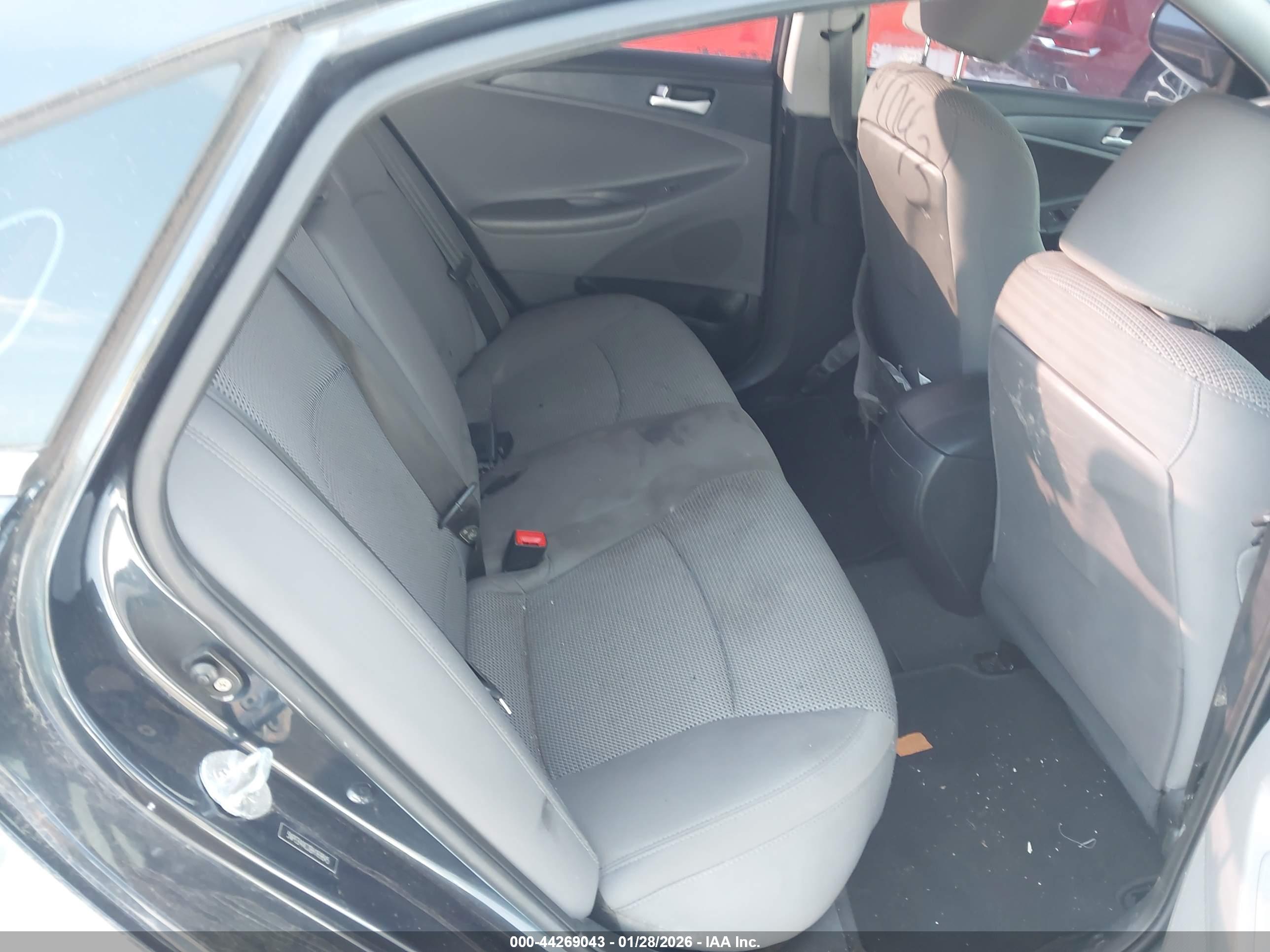 HYUNDAI SONATA image 8