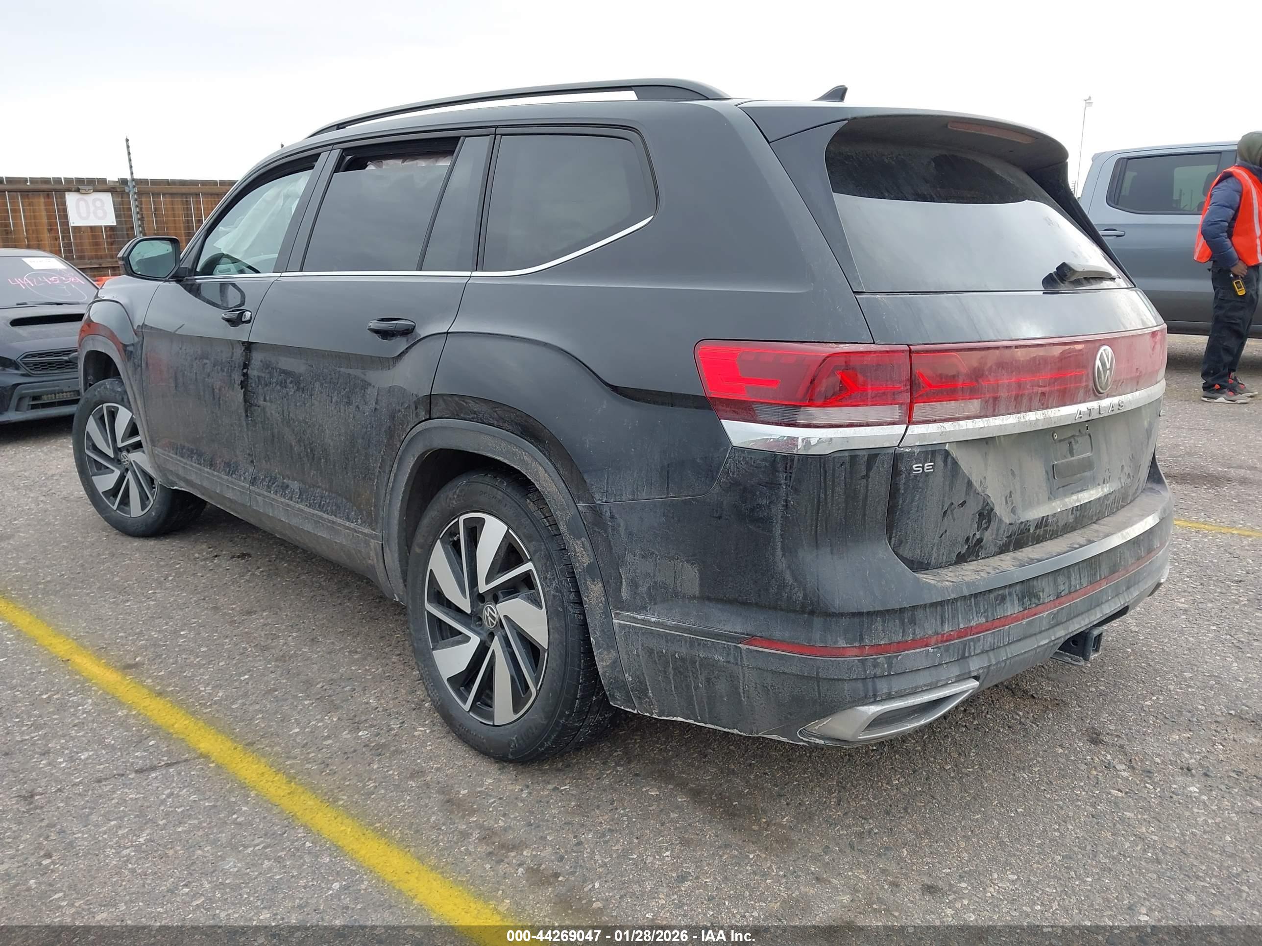 VOLKSWAGEN ATLAS image 3