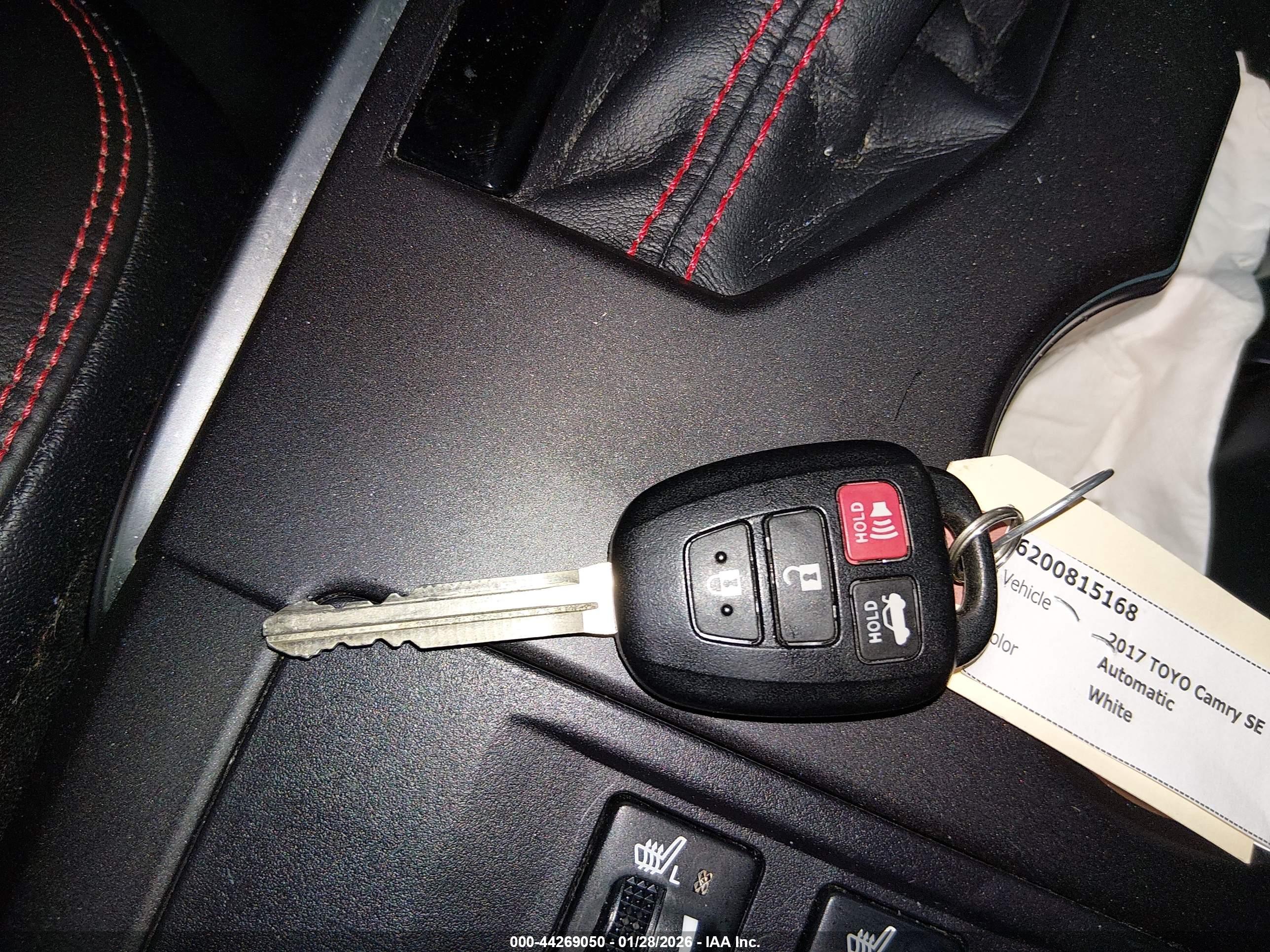 TOYOTA CAMRY image 11