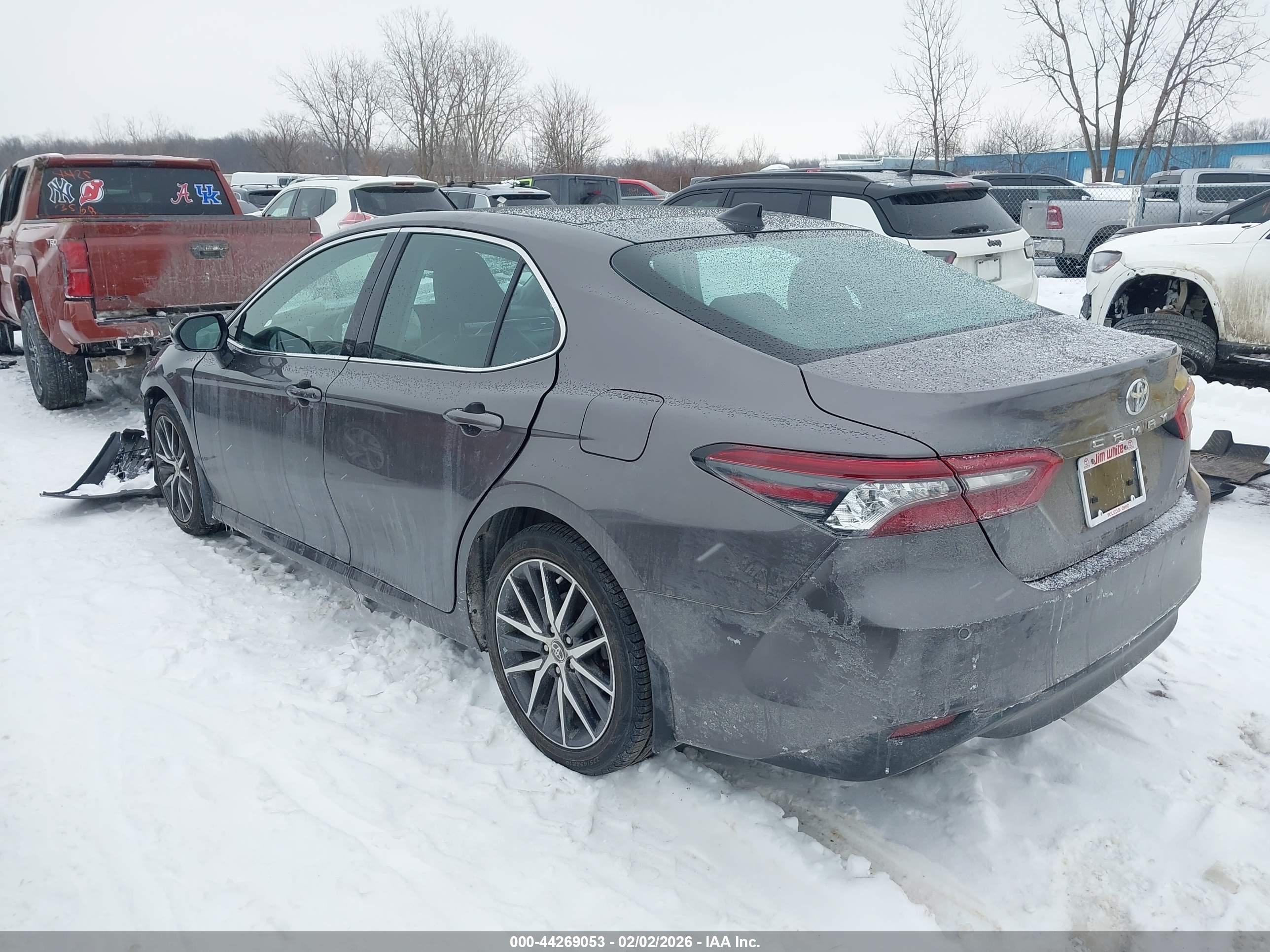 TOYOTA CAMRY image 3