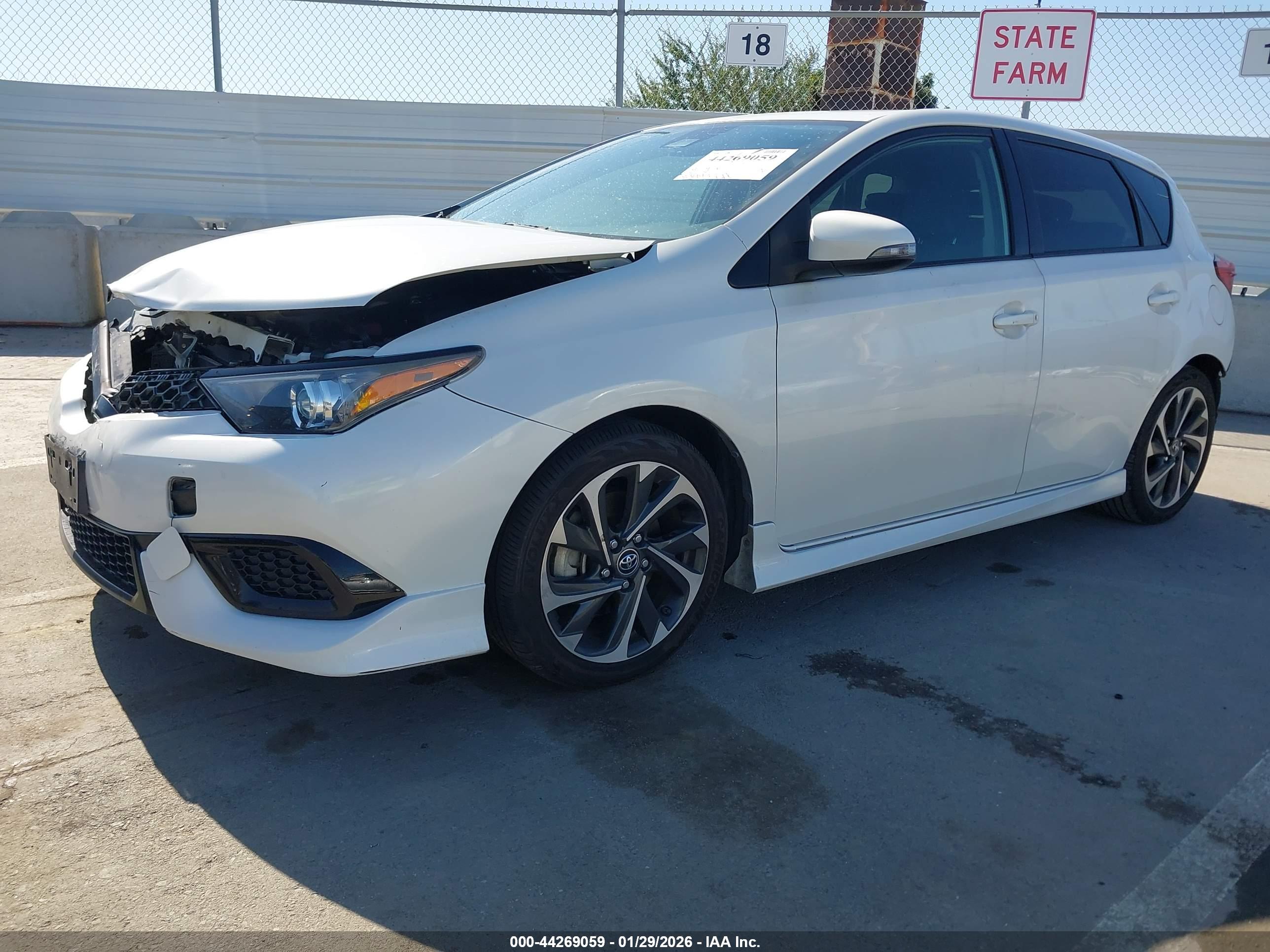 TOYOTA COROLLA image 2