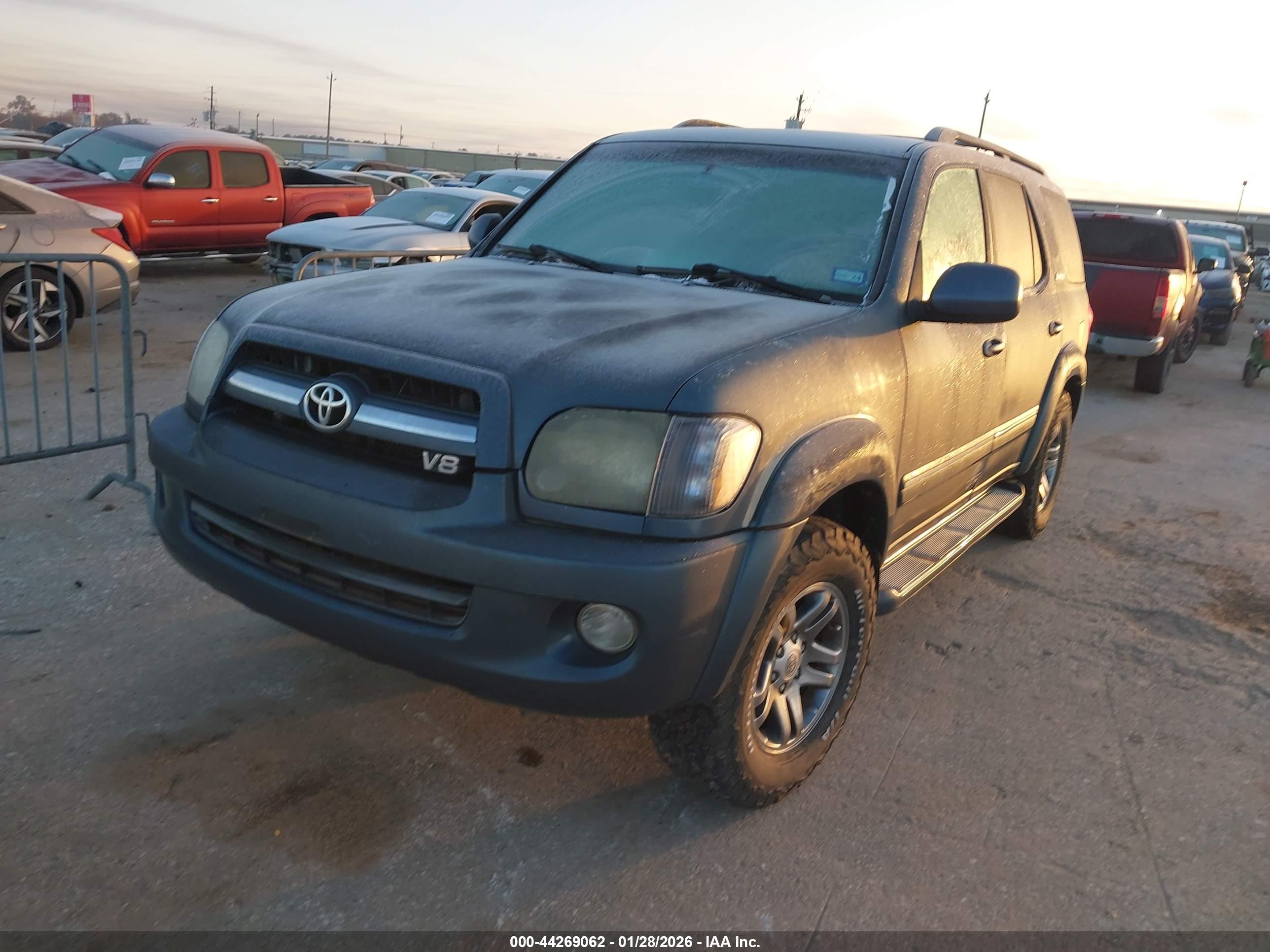 TOYOTA SEQUOIA image 2