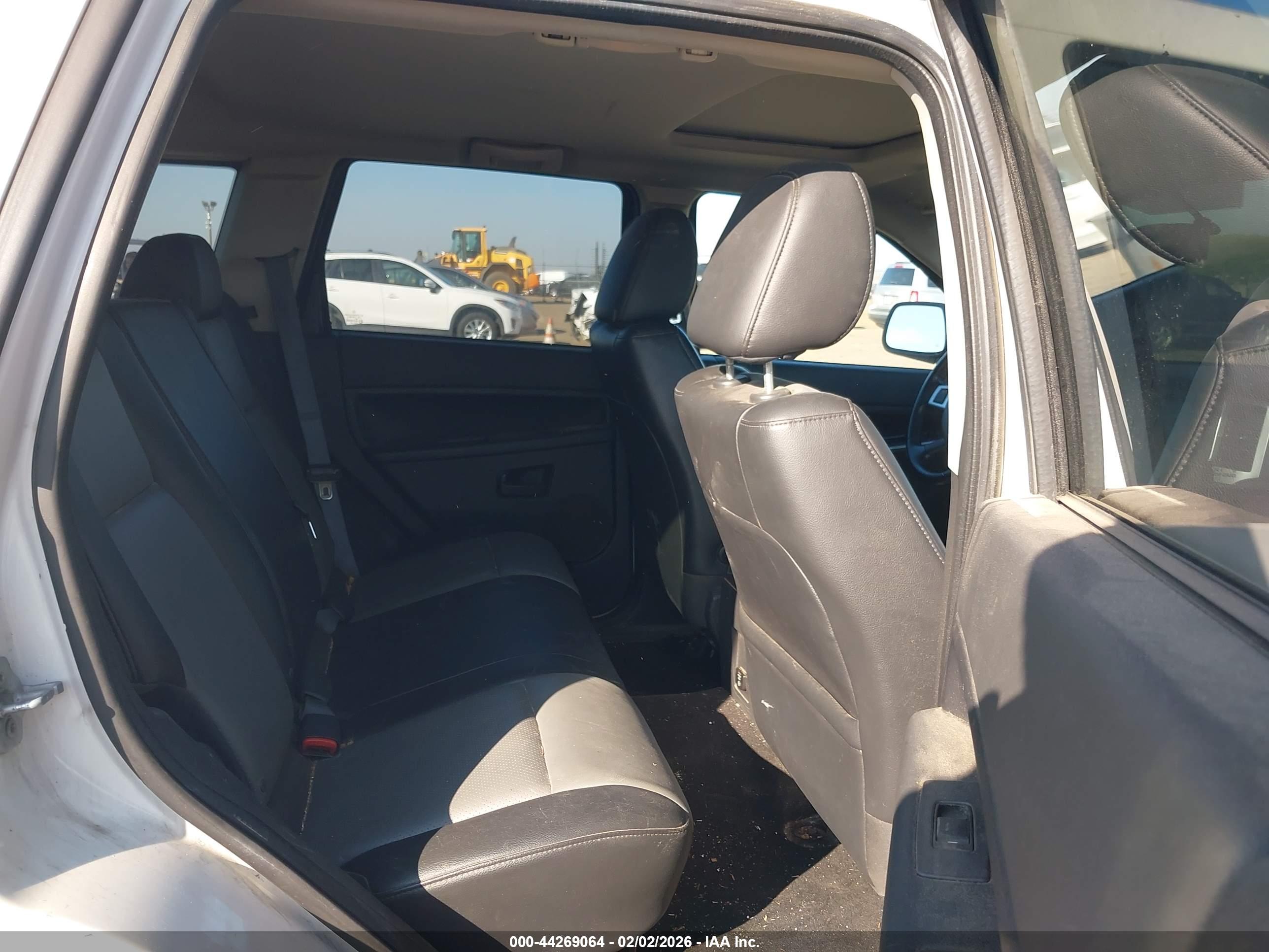JEEP GRAND image 8