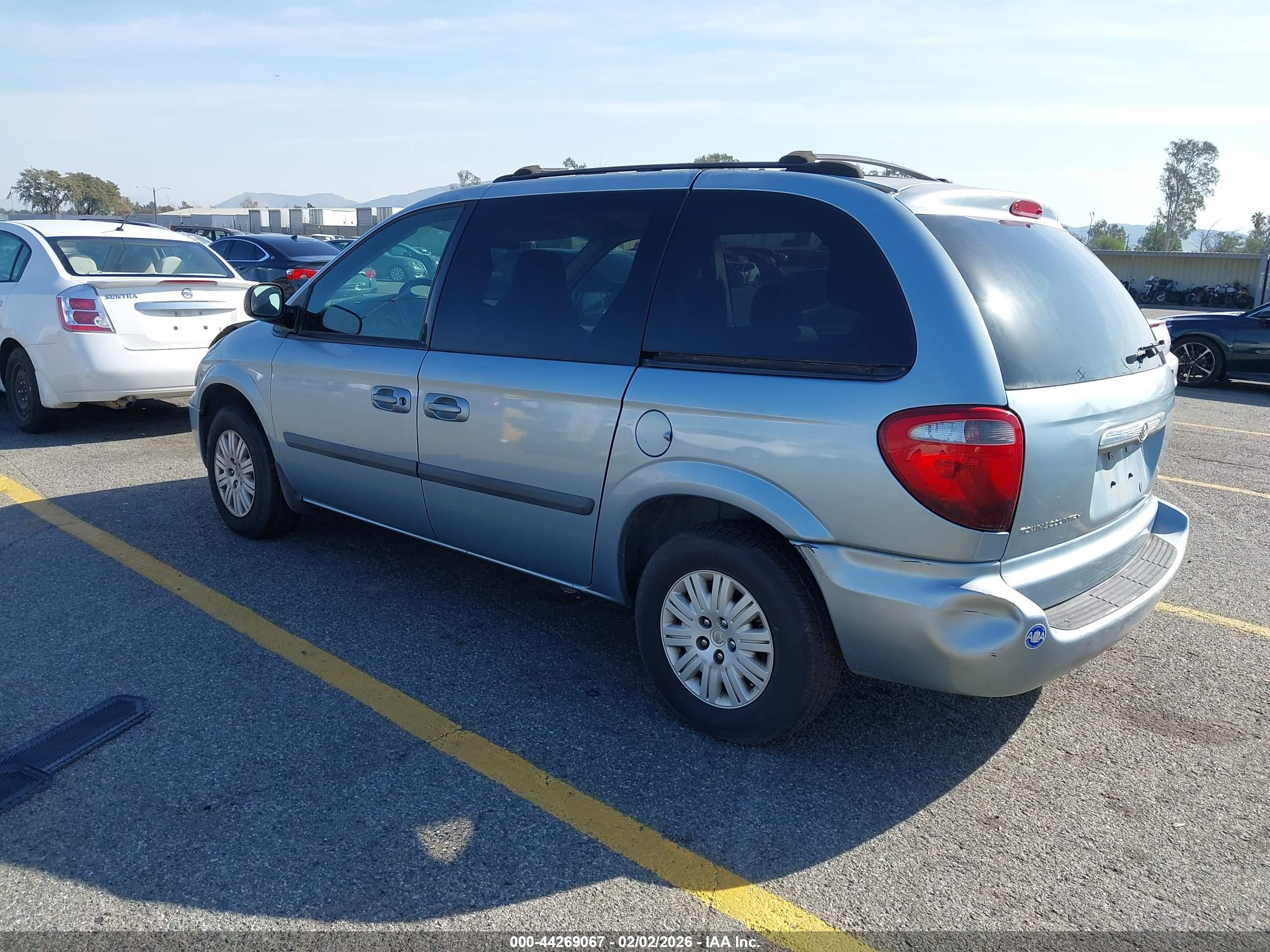 CHRYSLER TOWN image 3