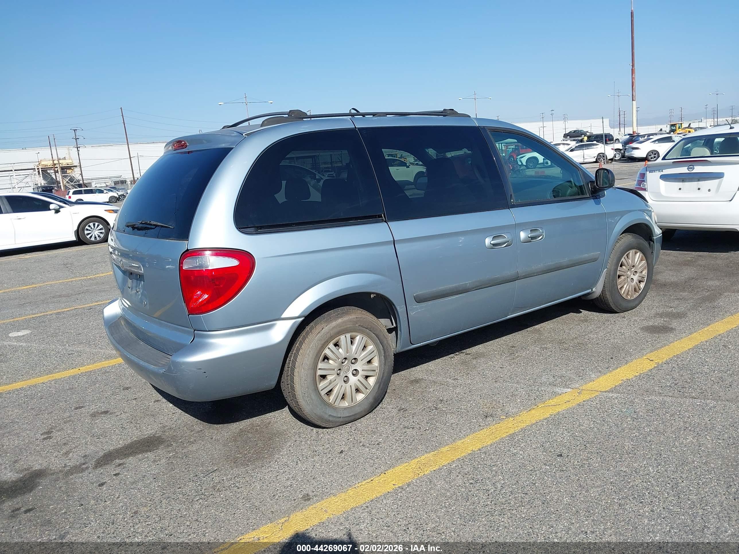 CHRYSLER TOWN image 4