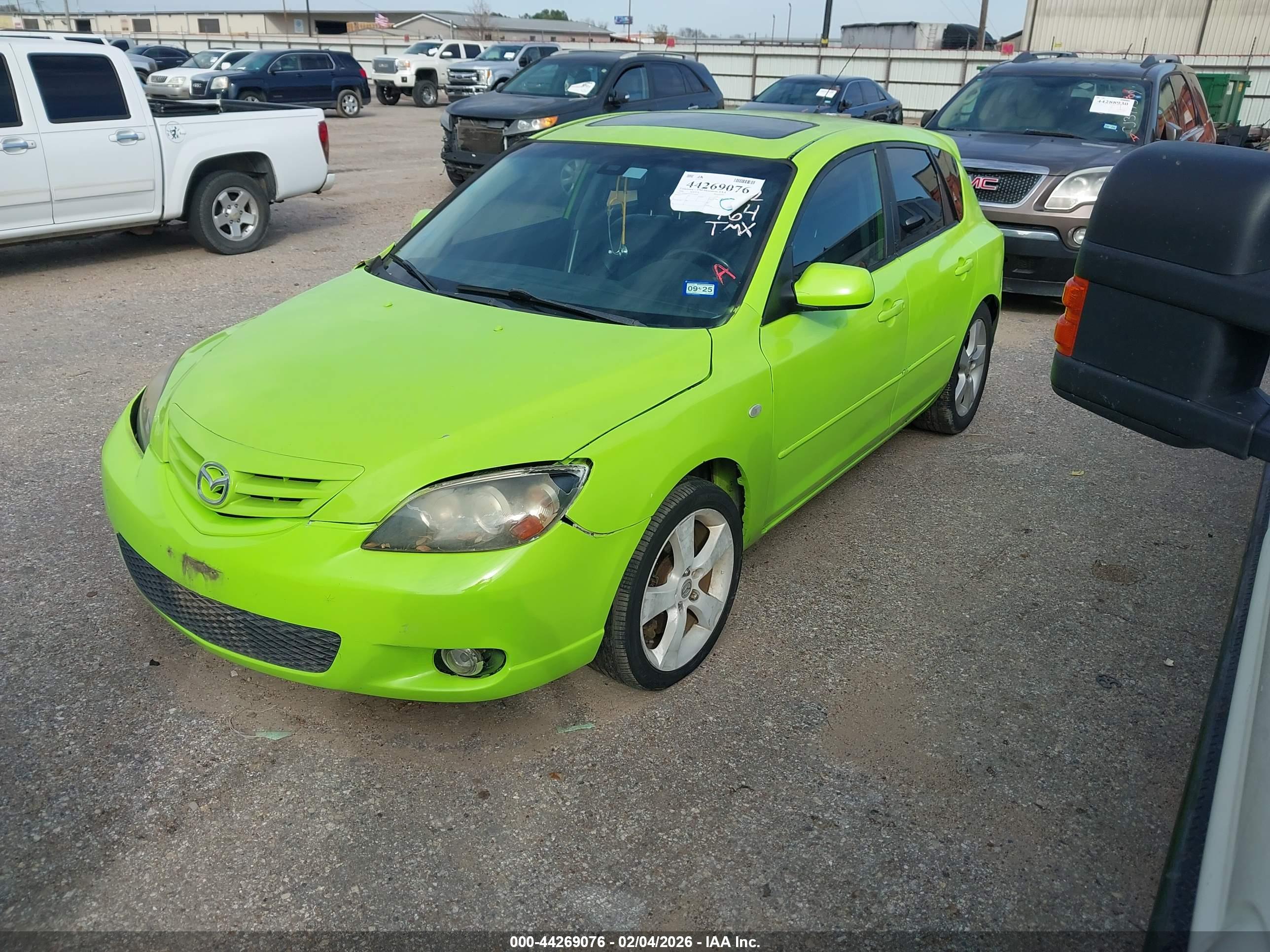 MAZDA MAZDA3 image 2